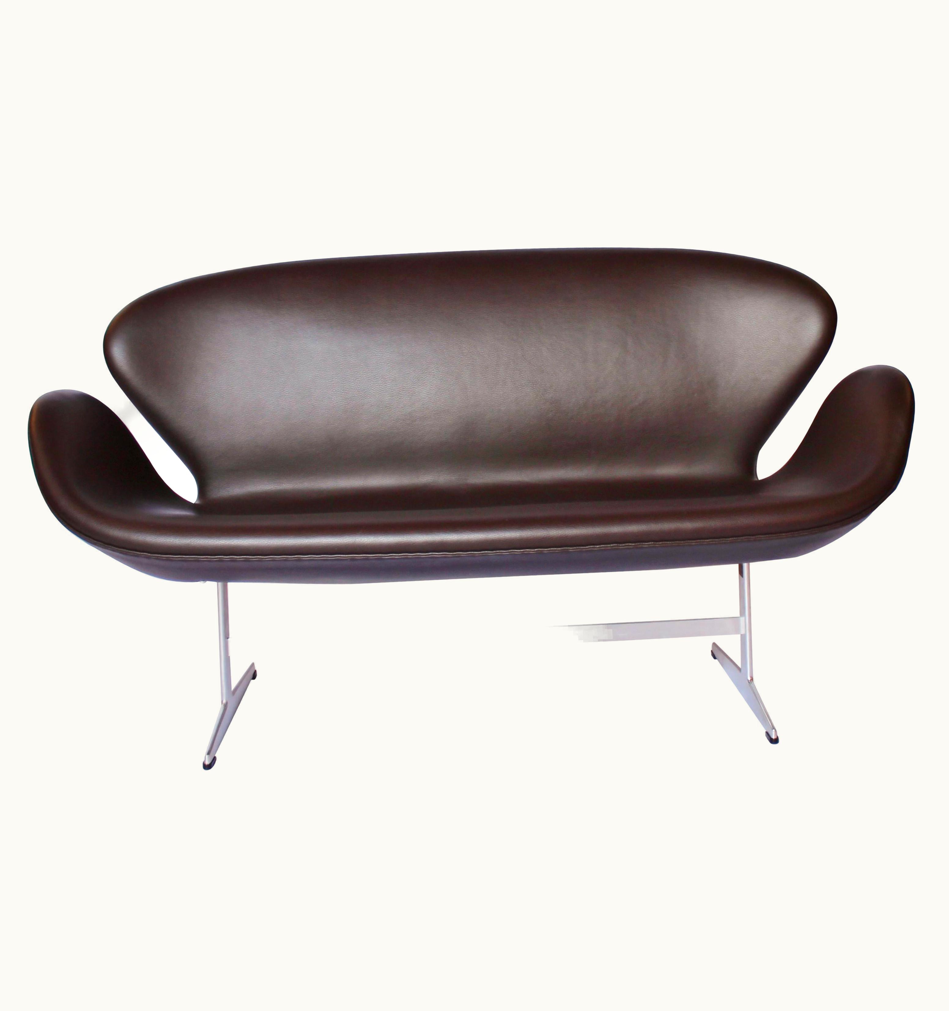 Arne Jacobsen Arne Jacobsen Swan Sofa, Model 3321, Two-Seat, By Arne Jacobsen And Fritz Hansen, 2016