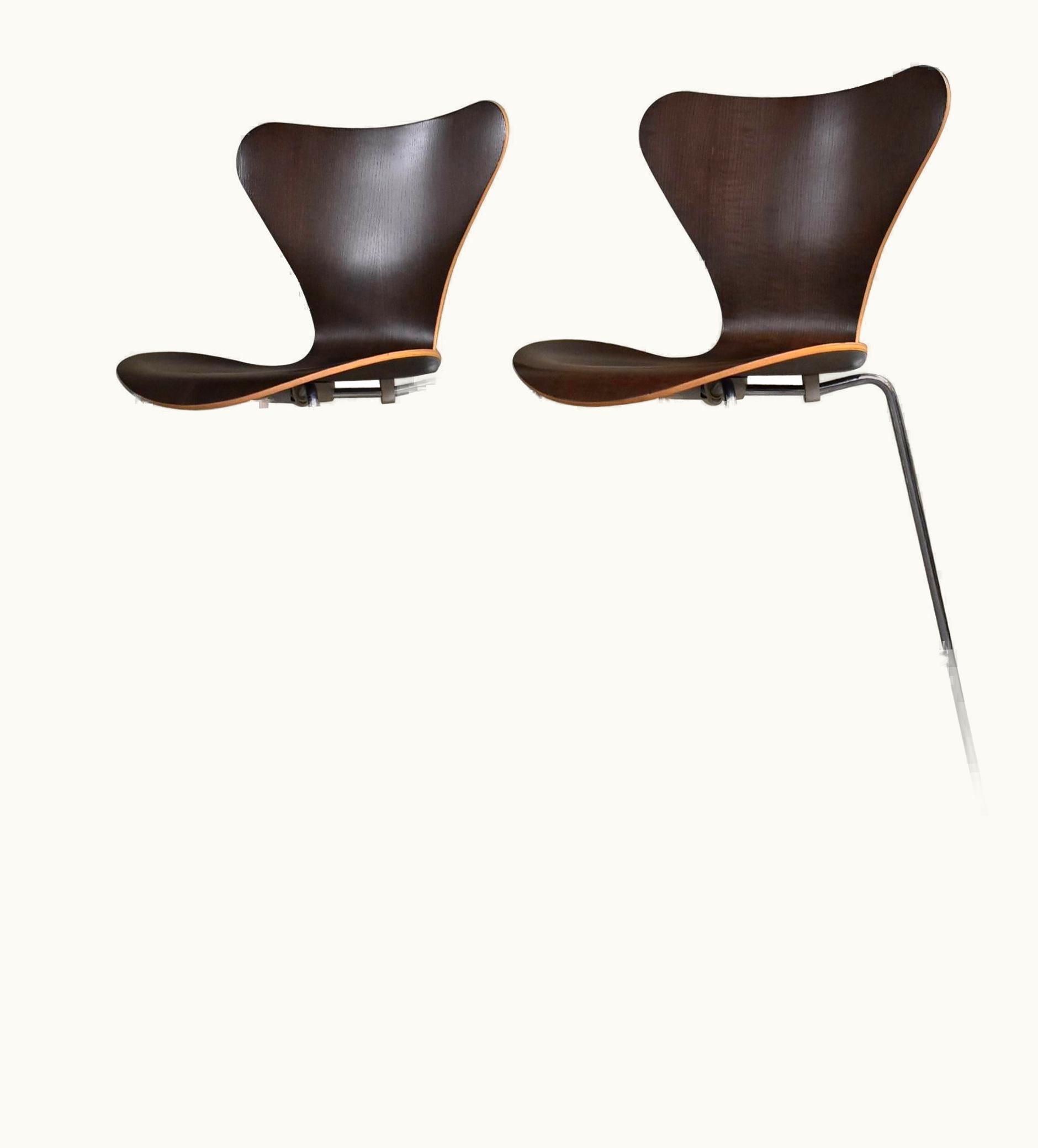 Arne Jacobsen Arne Jacobsen Mid-Century Modern Danish Arne Jacobsen For Fritz Hansen Pair Of Oak Bar Stools