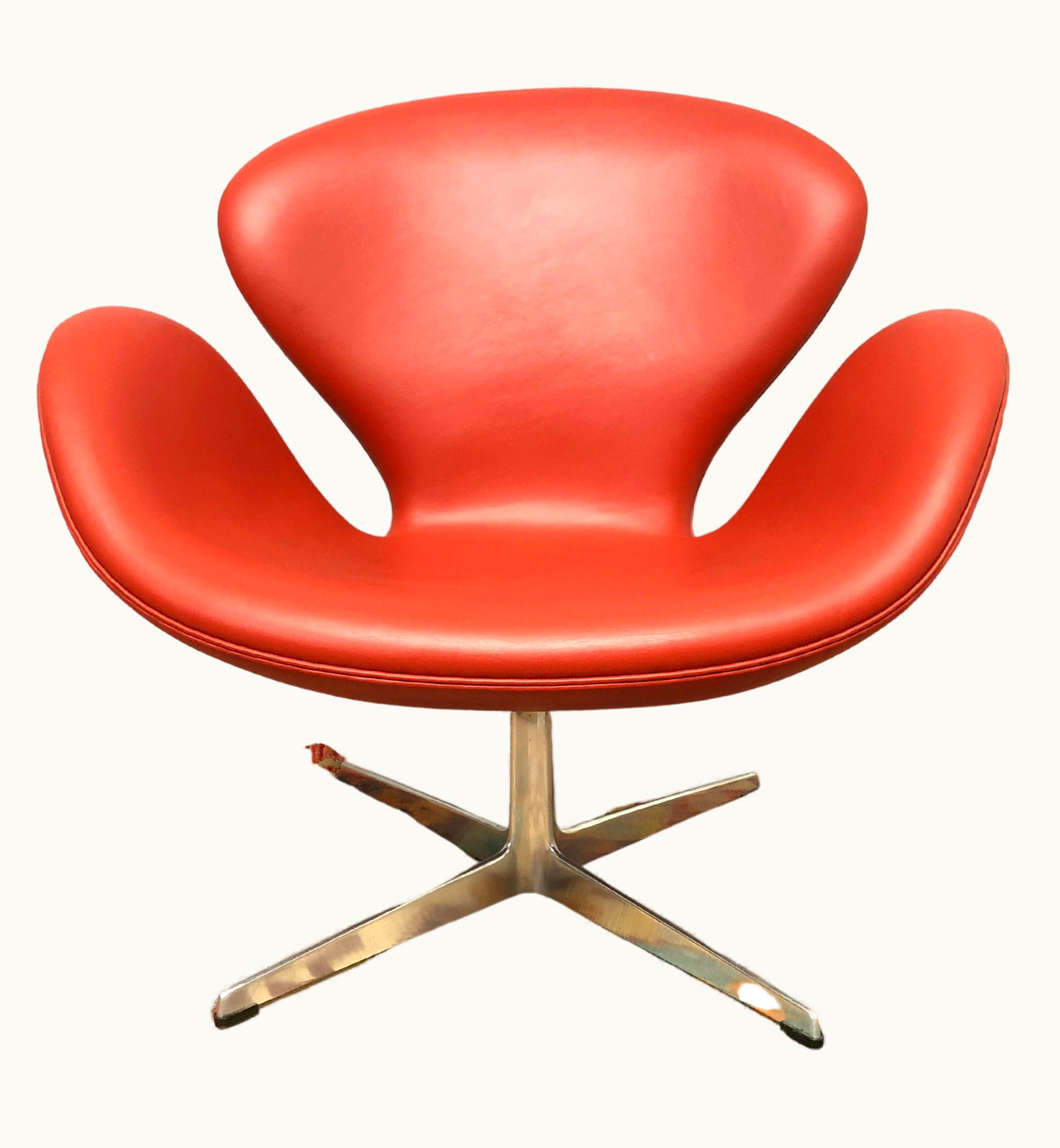 Arne Jacobsen Arne Jacobsen Vintage Iconic First Edition Arne Jacobsen 3320 Lounge Chair Designed In 1958