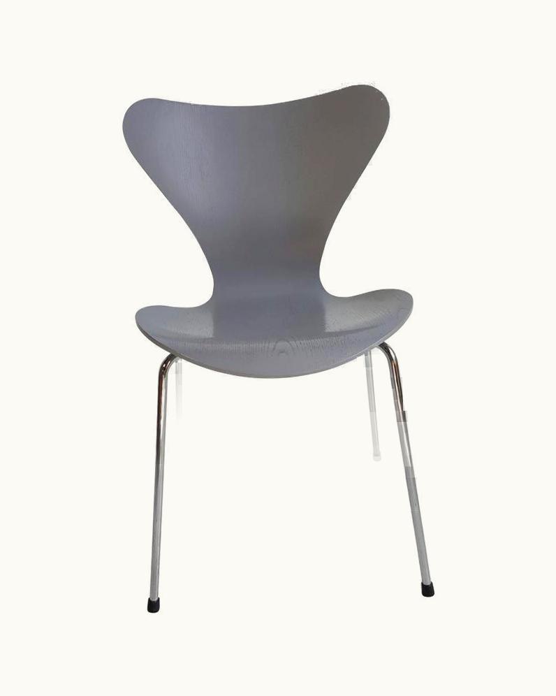 Arne Jacobsen Arne Jacobsen Classic Modernist Side Chair, Series 7 By Arne Jacobsen, Fritz Hansen