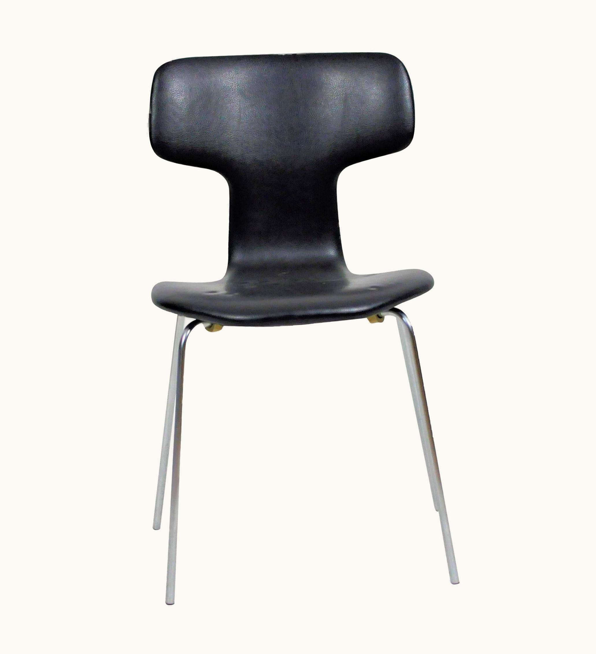 Arne Jacobsen Arne Jacobsen 1960s Danish Arne Jacobsen T-Chair / Hammer Chair By Fritz Hansen