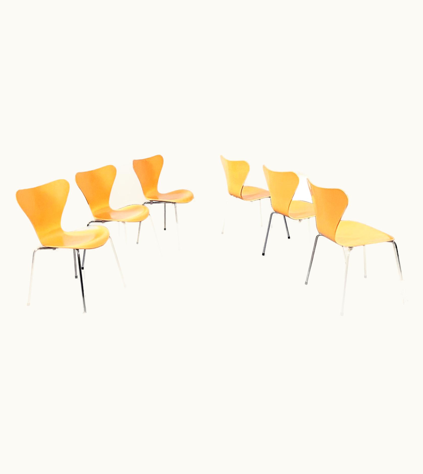 Arne Jacobsen;Fritz Hansen Arne Jacobsen;Fritz Hansen Italian Mid-century Orange Wood Chairs Serie 7 By Jacobsen For Fritz Hansen, 1999