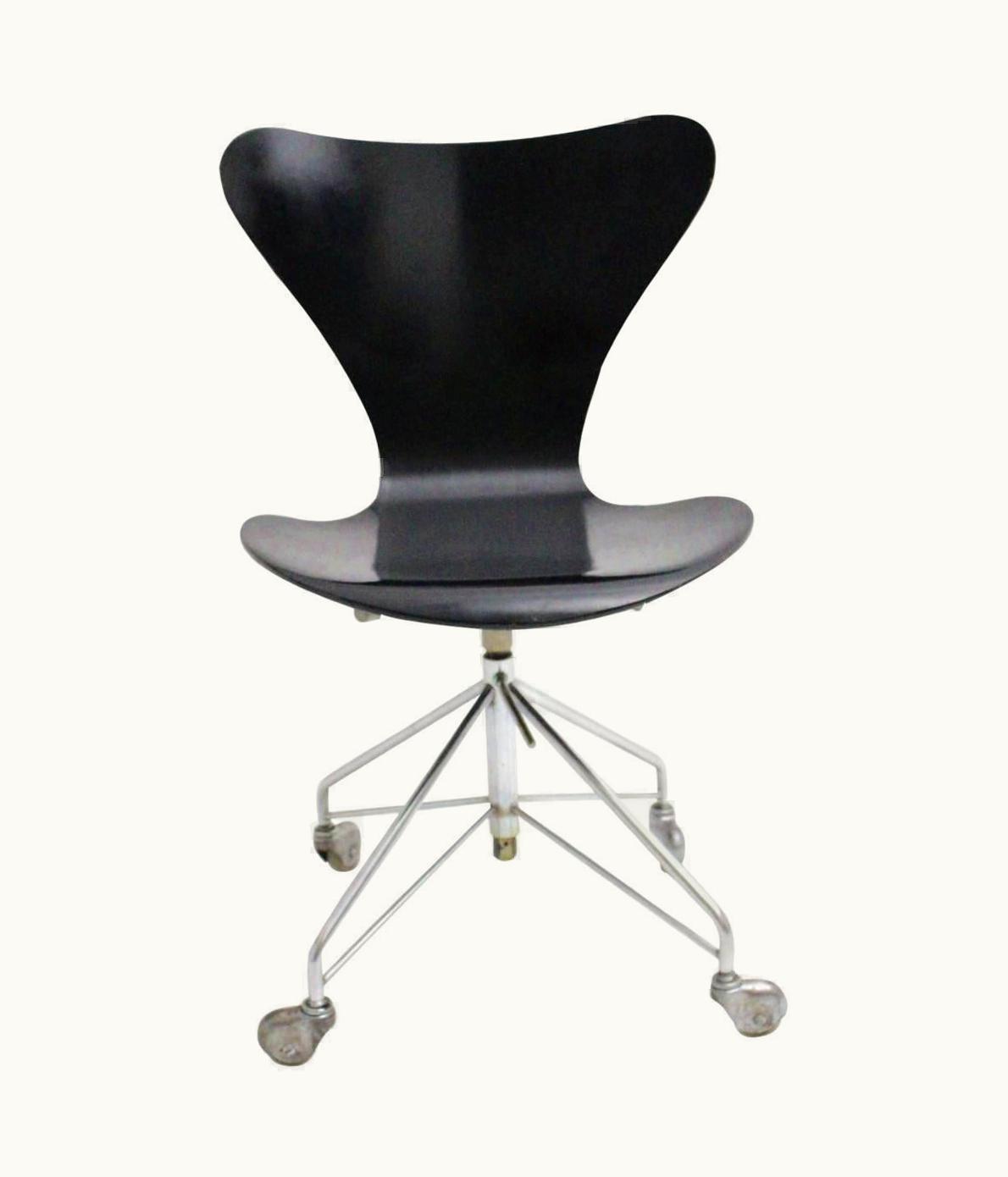 Arne Jacobsen Arne Jacobsen Mid Century Modern Vintage Black Office Chair By Arne Jacobsen 1950s, Denmark