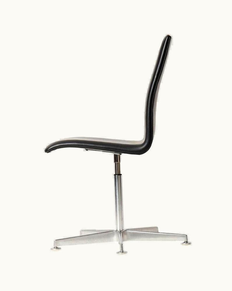 Arne Jacobsen Arne Jacobsen Black Leather 'Oxford' Chair By Arne Jacobsen For Fritz Hansen
