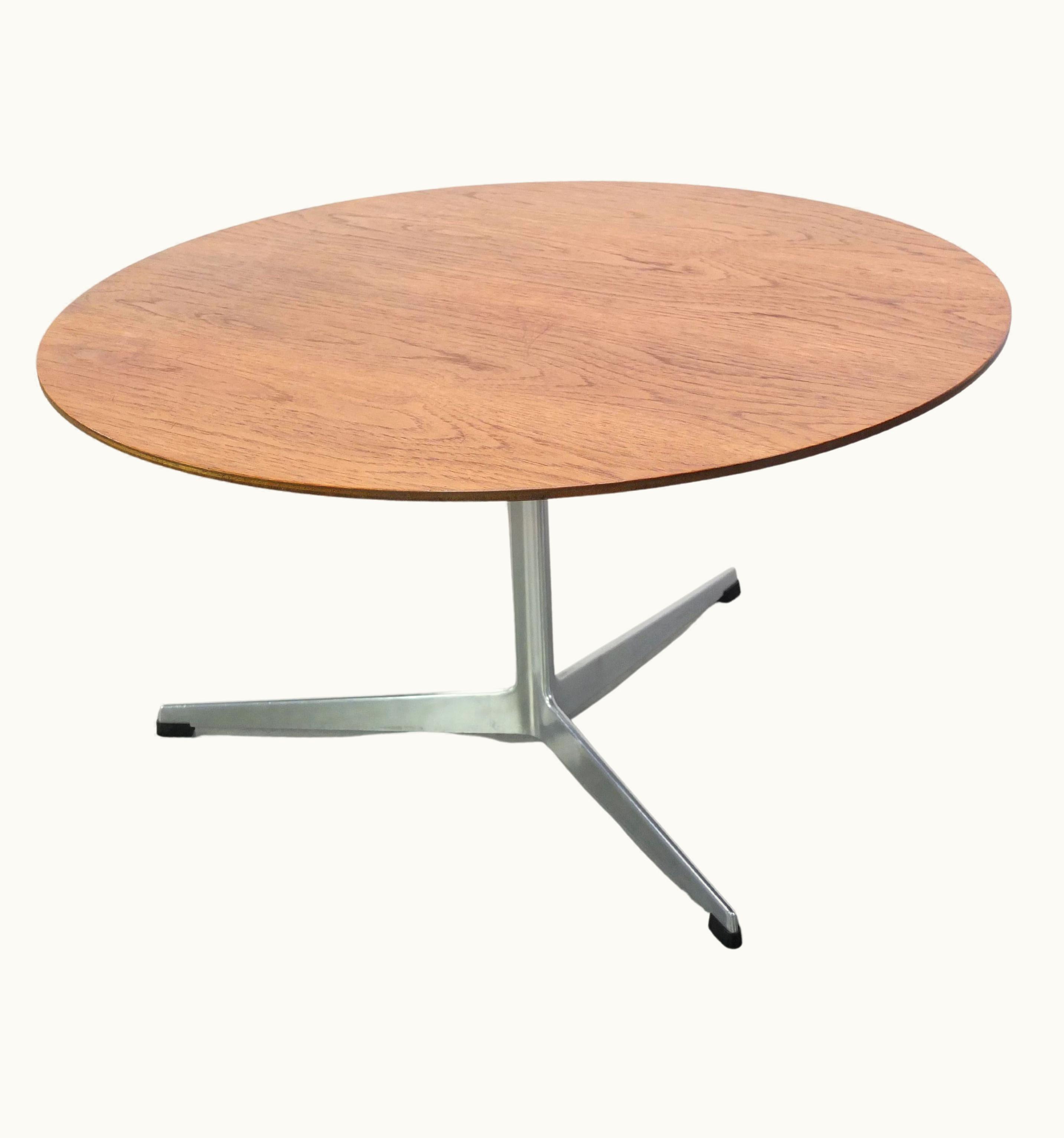 Arne Jacobsen Arne Jacobsen Early Teak Coffee Table By Arne Jacobsen For Fritz Hansen, 1960s