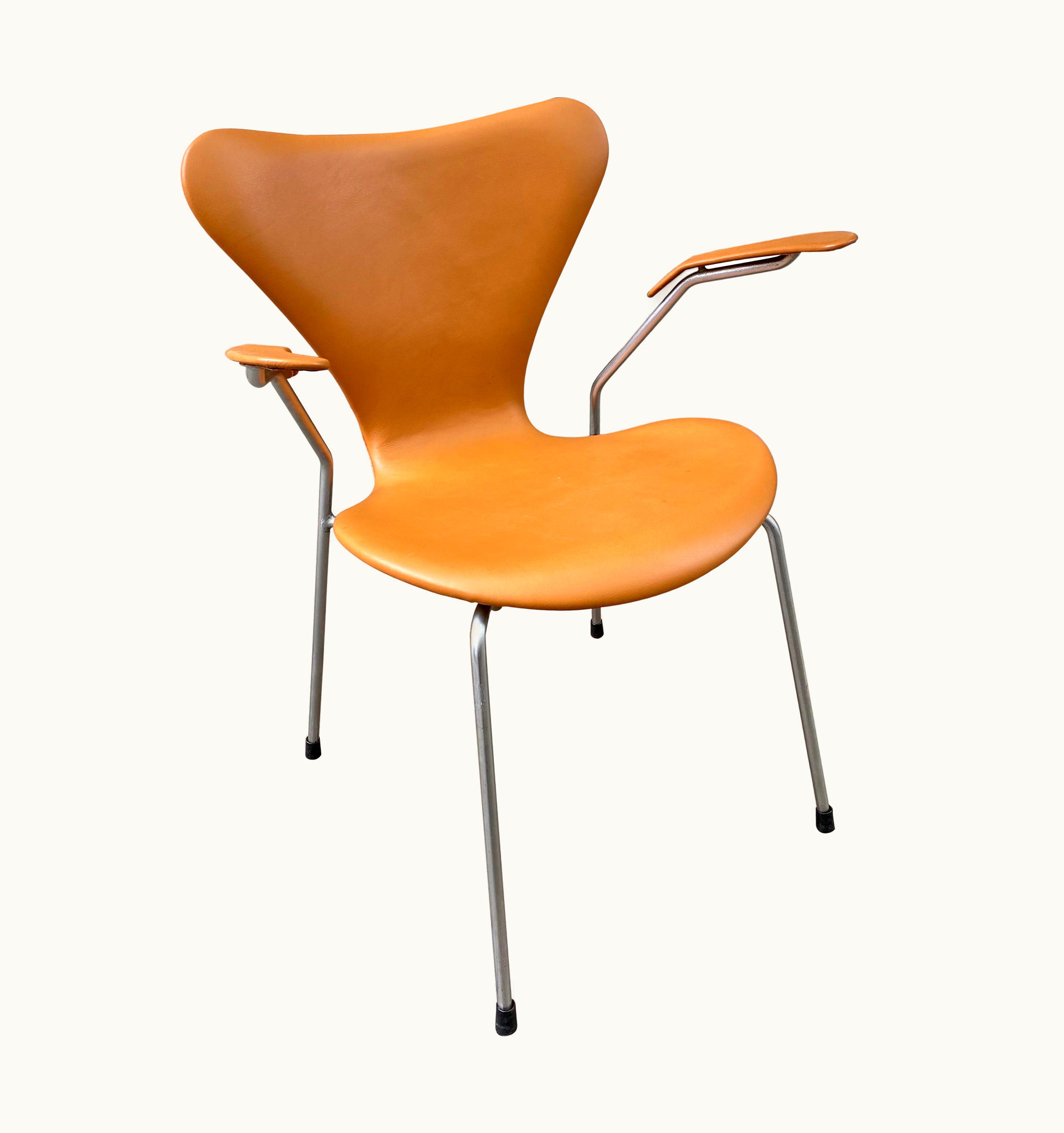 Arne Jacobsen Arne Jacobsen For Fritz Hansen Armchair Model 3207 In Leather