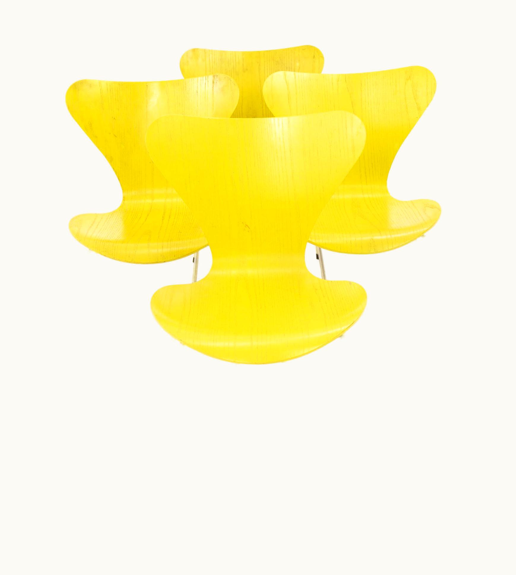 Arne Jacobsen Arne Jacobsen For Fritz Hansen Mid Century Modern SERIES 7 Chair -Lime -Set Of 4