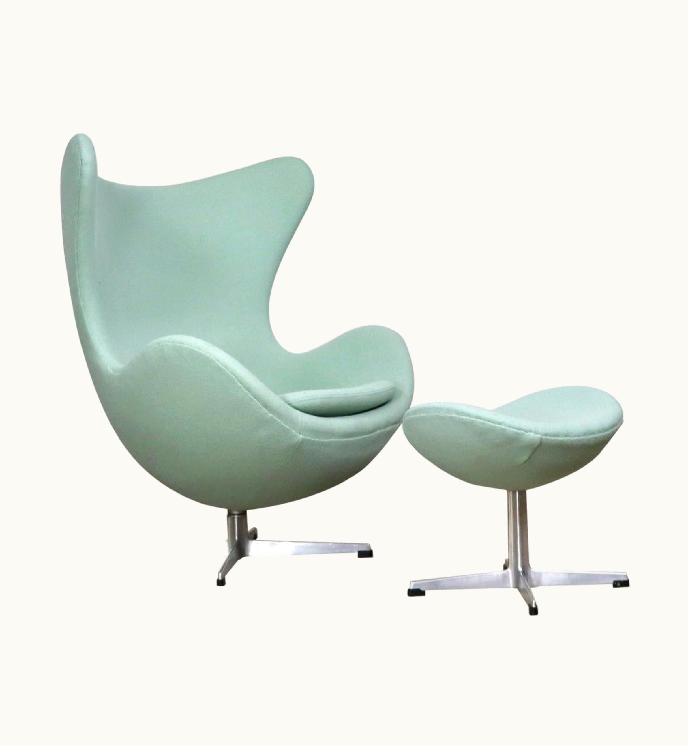 Arne Jacobsen Arne Jacobsen Early Edition Egg Chair With Ottoman By Arne Jacobsen For Fritz Hansen, 1960s