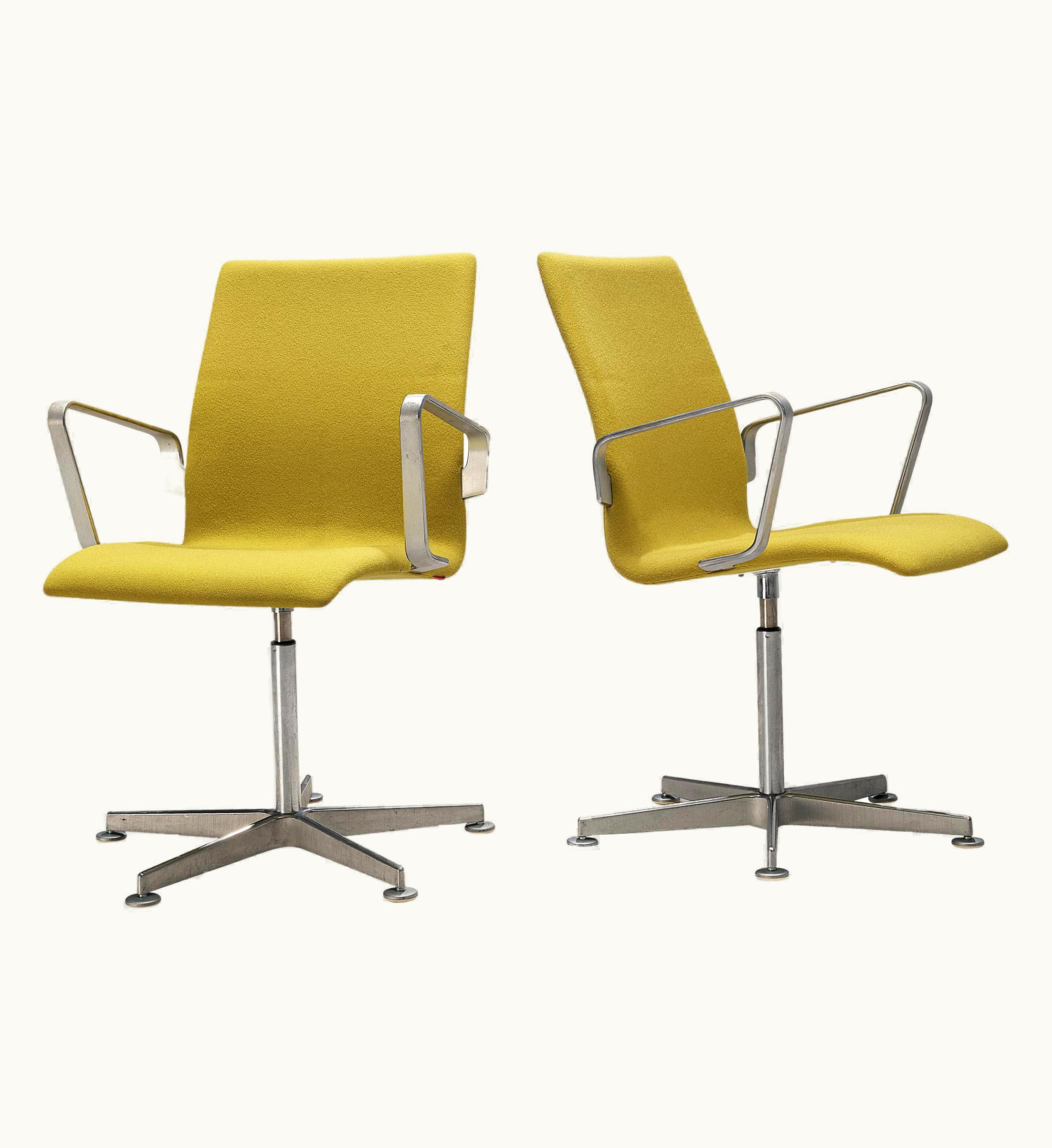 Arne Jacobsen Arne Jacobsen Pair Of Arne Jacobsen For Fritz Hansen Set 'Oxford' Chairs
