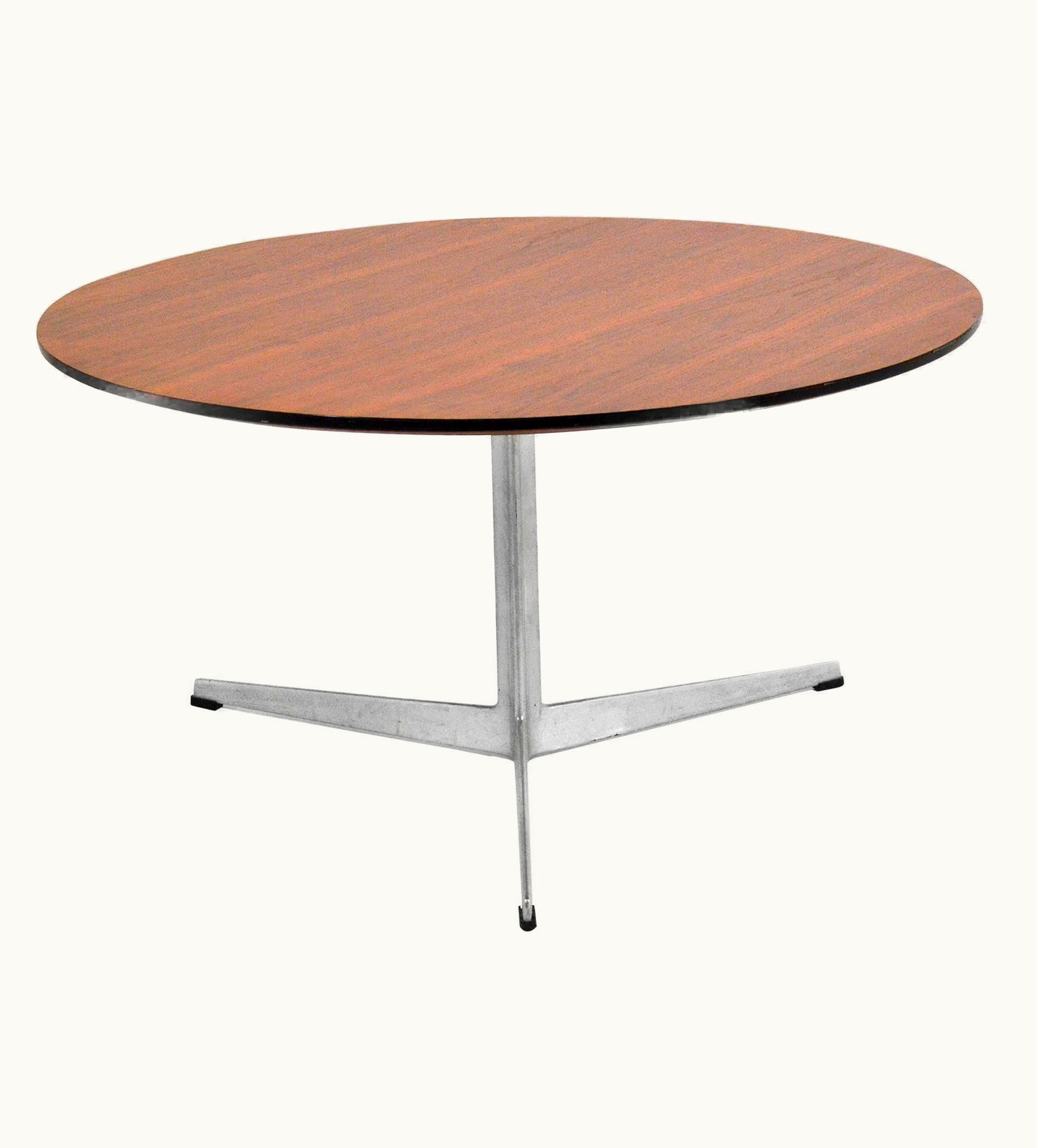 Arne Jacobsen Arne Jacobsen Coffee Table By Fritz Hansen