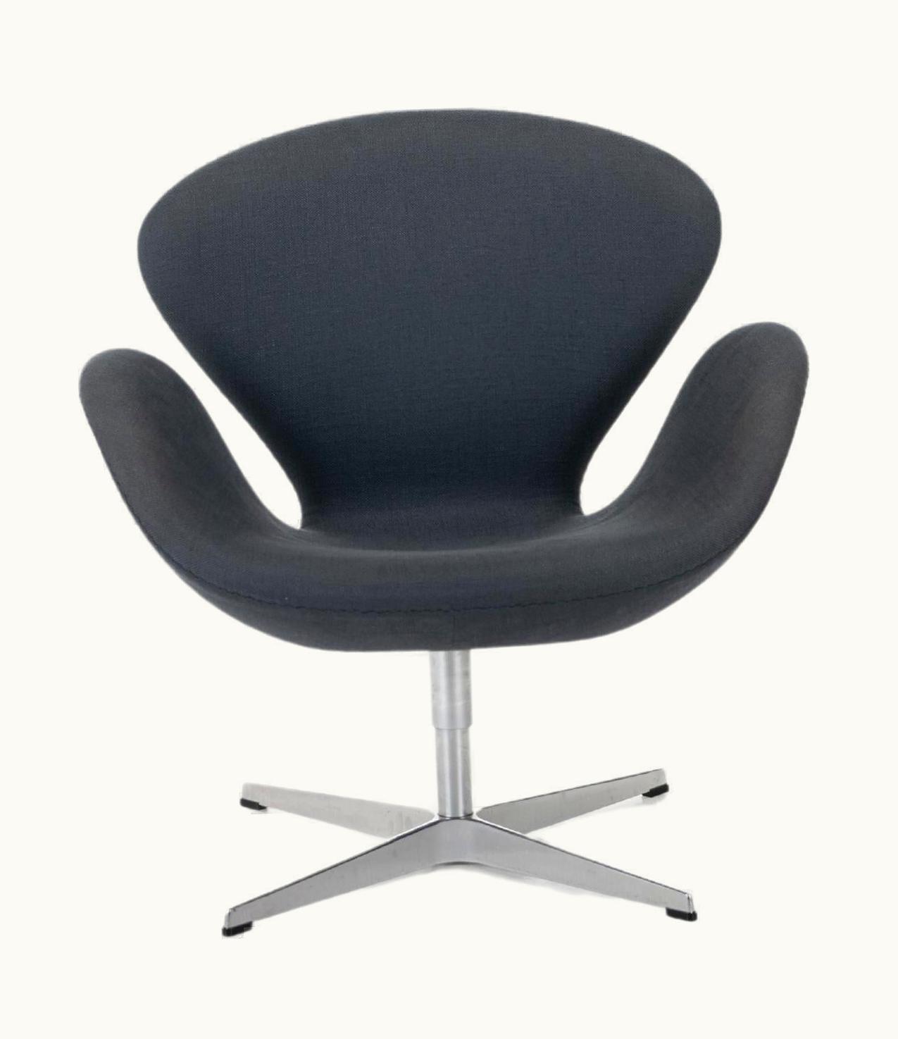 Arne Jacobsen Arne Jacobsen Swan Chair By Arne Jacobsen For Fritz Hansen, Denmark, 1958