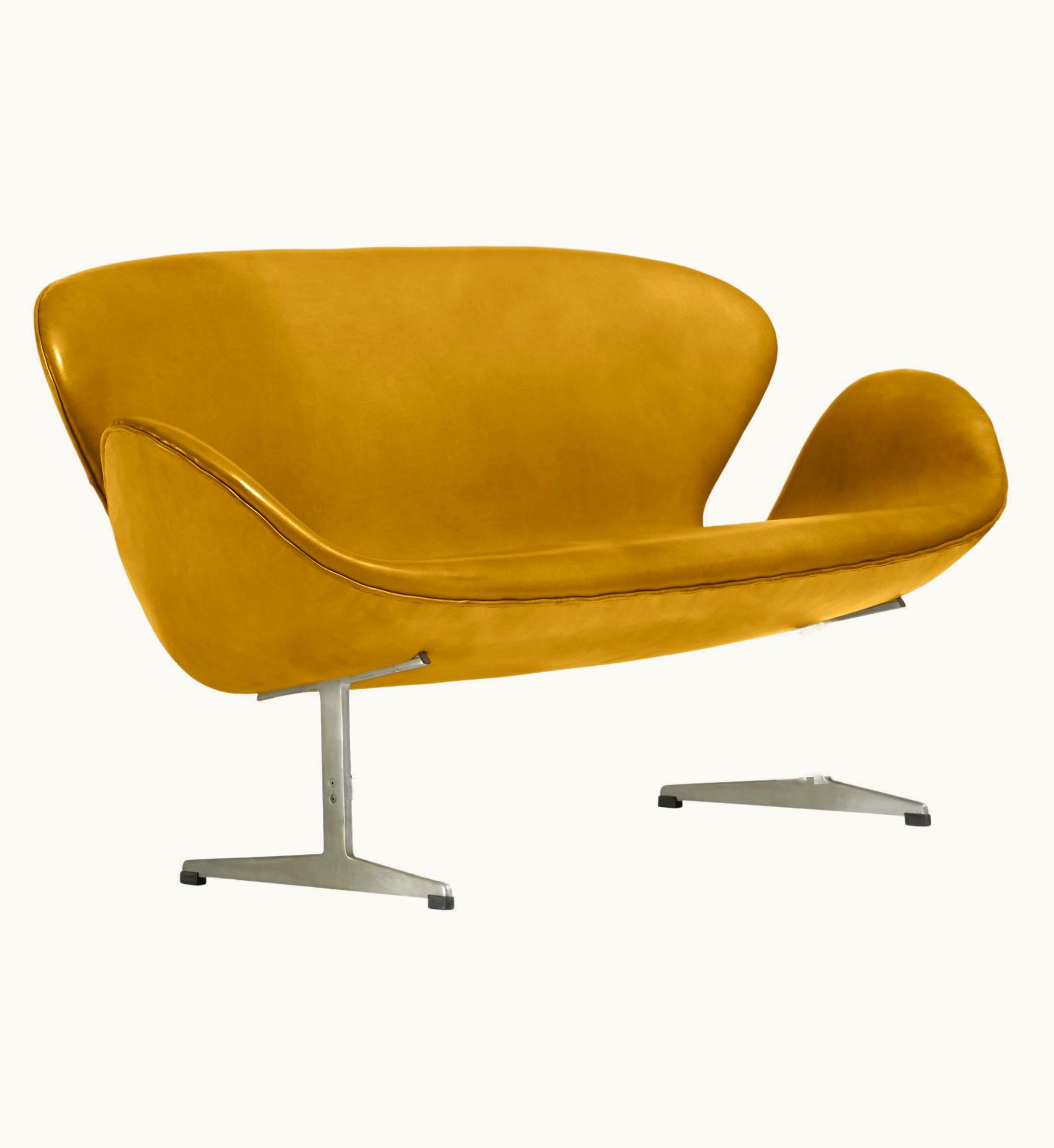 Arne Jacobsen Arne Jacobsen Leather Swan Sofas By Arne Jacobsen For Fritz Hansen