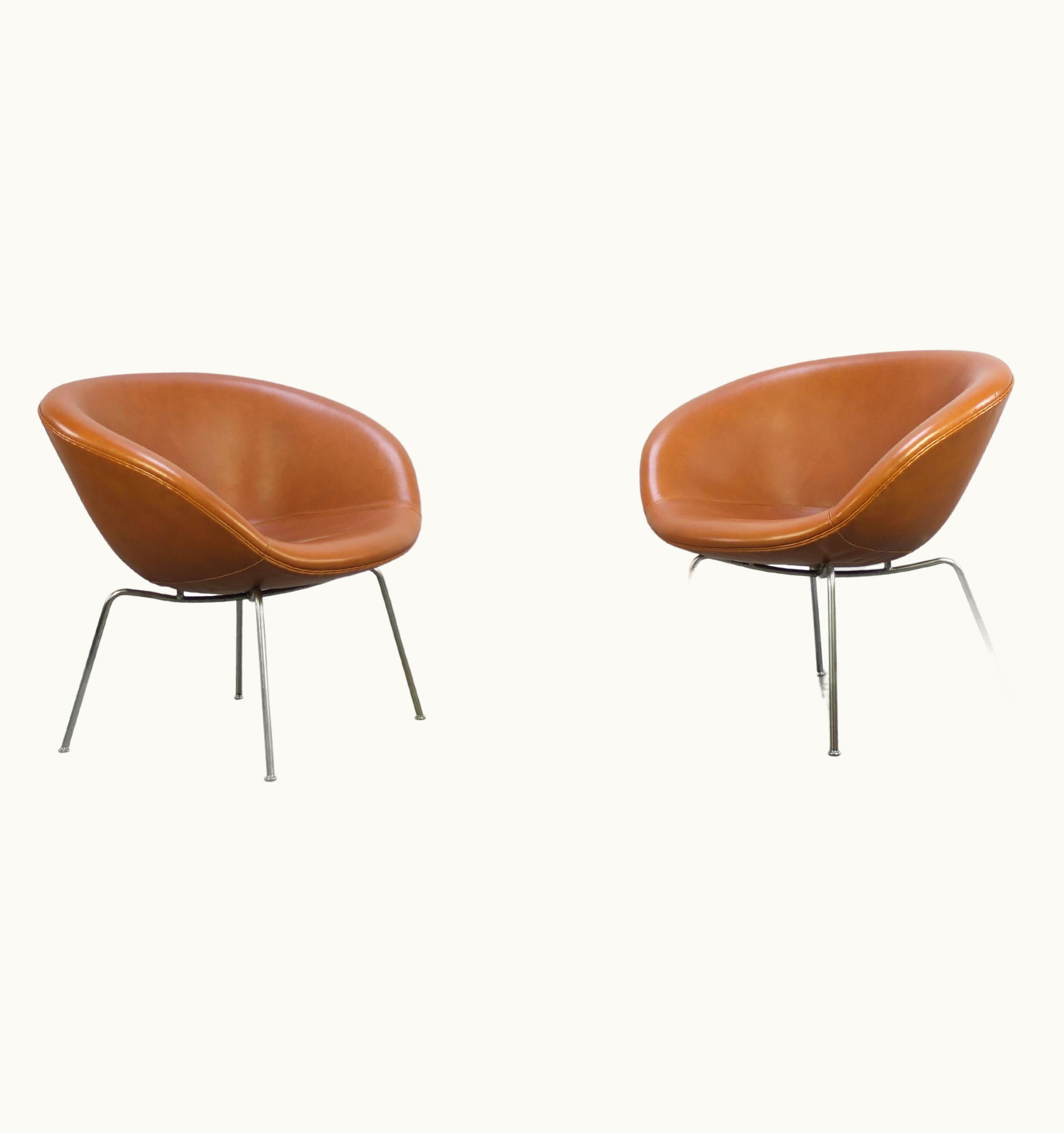 Arne Jacobsen Arne Jacobsen Early Pair Of 'Pot' Lounge Chairs By Arne Jacobsen For Fritz Hansen, 1950s