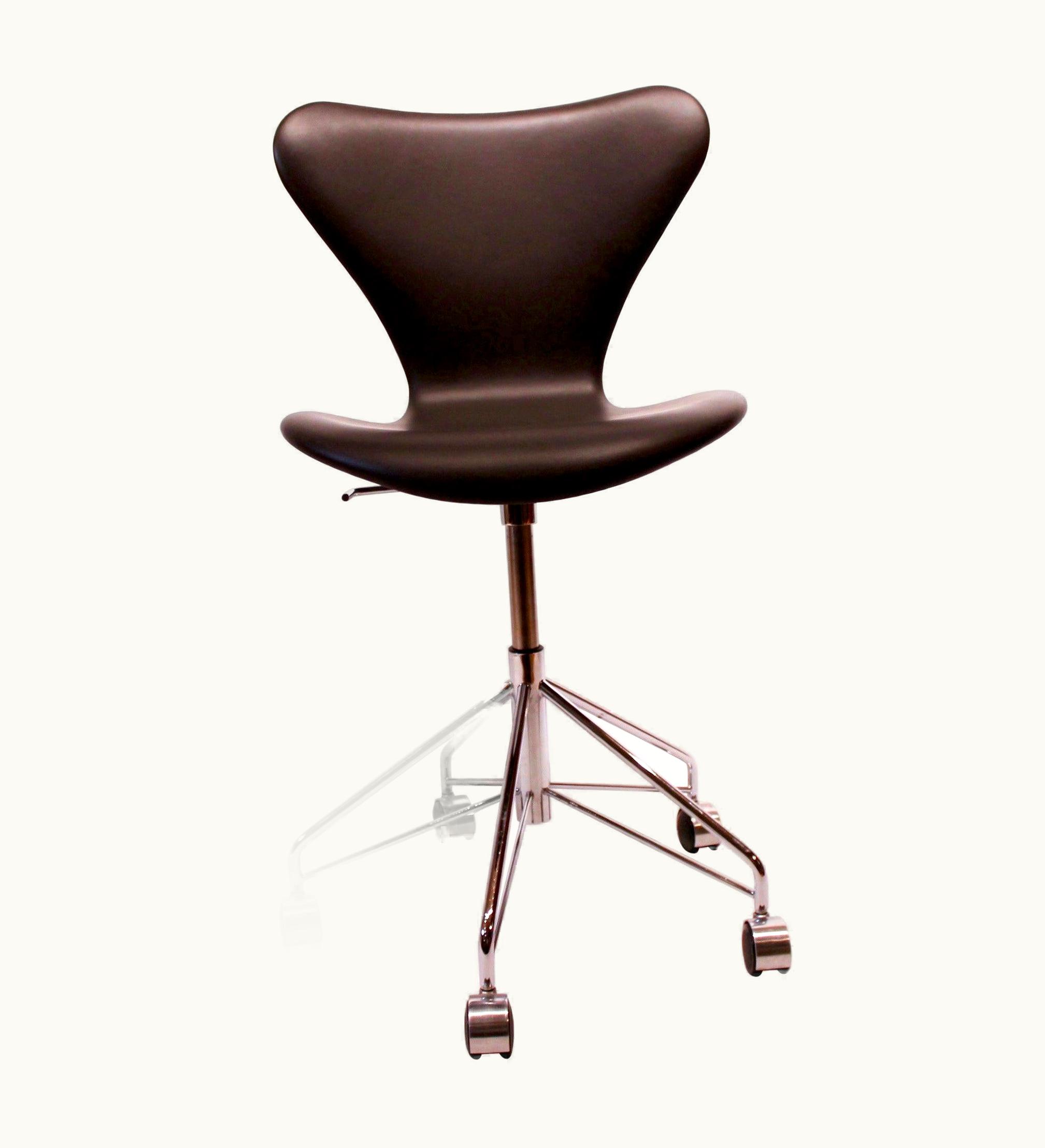 Arne Jacobsen Arne Jacobsen Black Leather Seven Office Chair, Model 3117, By Arne Jacobsen And Fritz Hansen