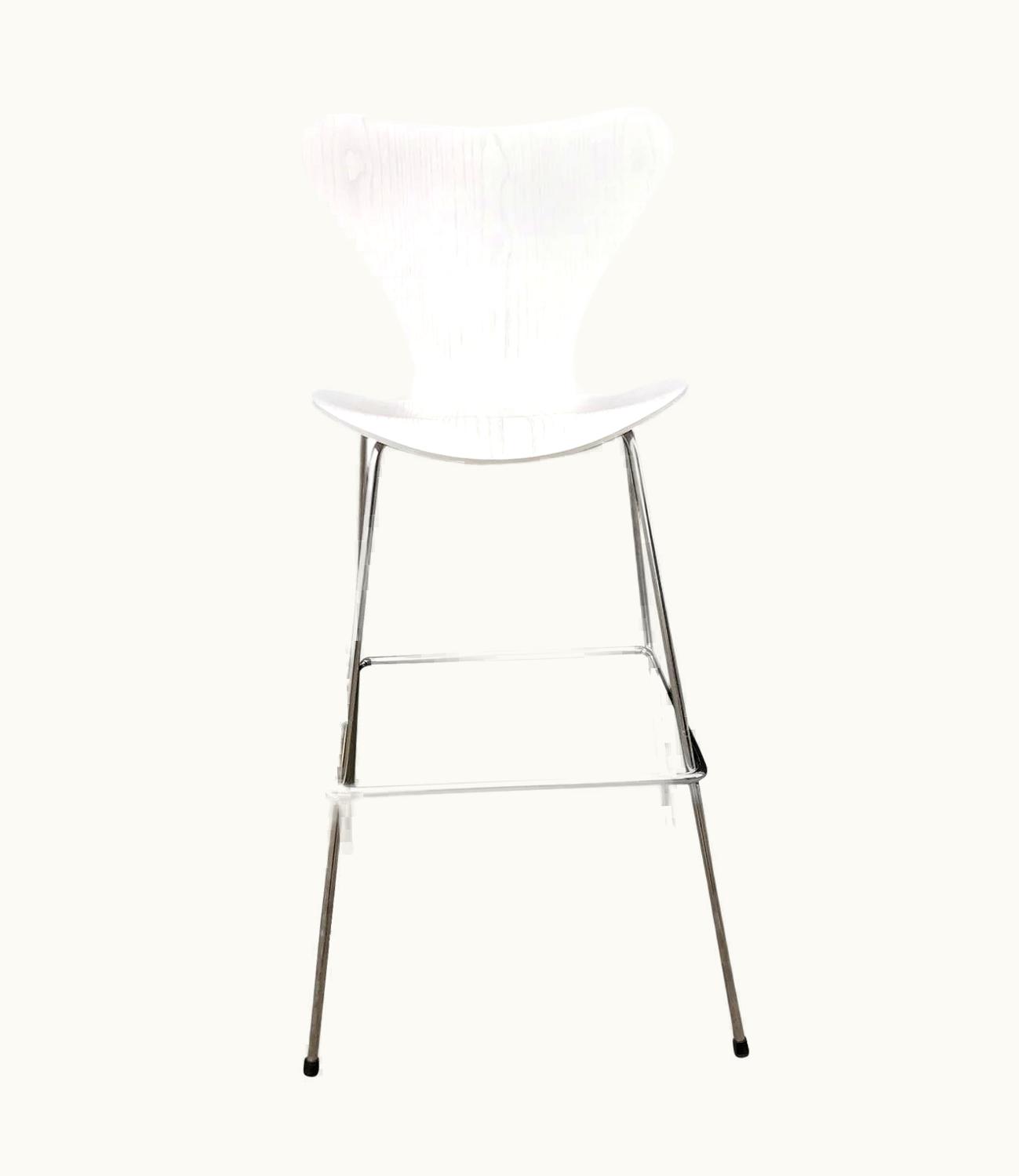 Arne Jacobsen Arne Jacobsen 1955, Arne Jacobsen, Fritz Hansen, Barstool 3197 Butterfly In White Lasur