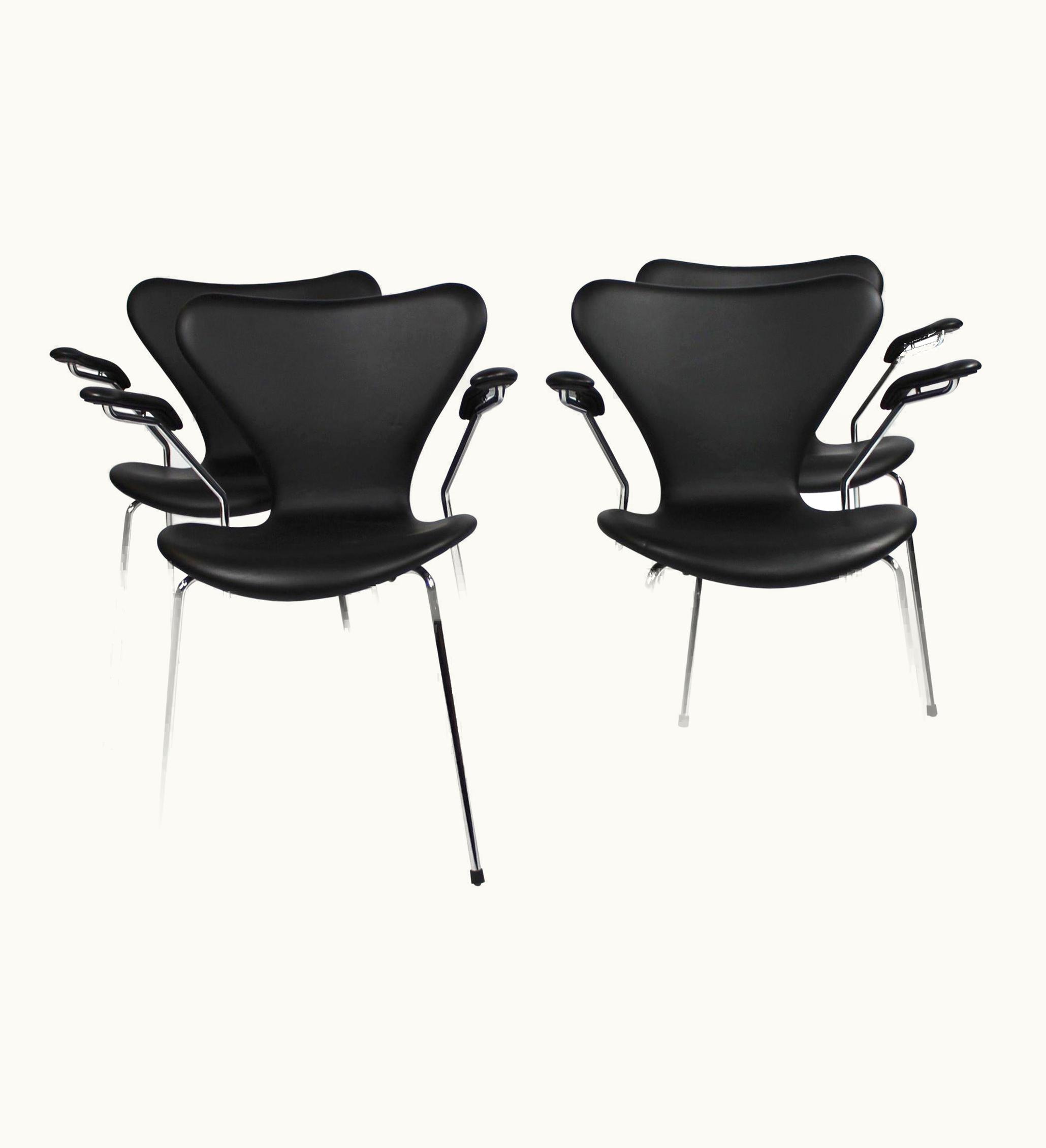 Arne Jacobsen Arne Jacobsen Set Of Four Series 7 Chairs, Model 3207, With Armrests By Arne Jacobsen, 2016