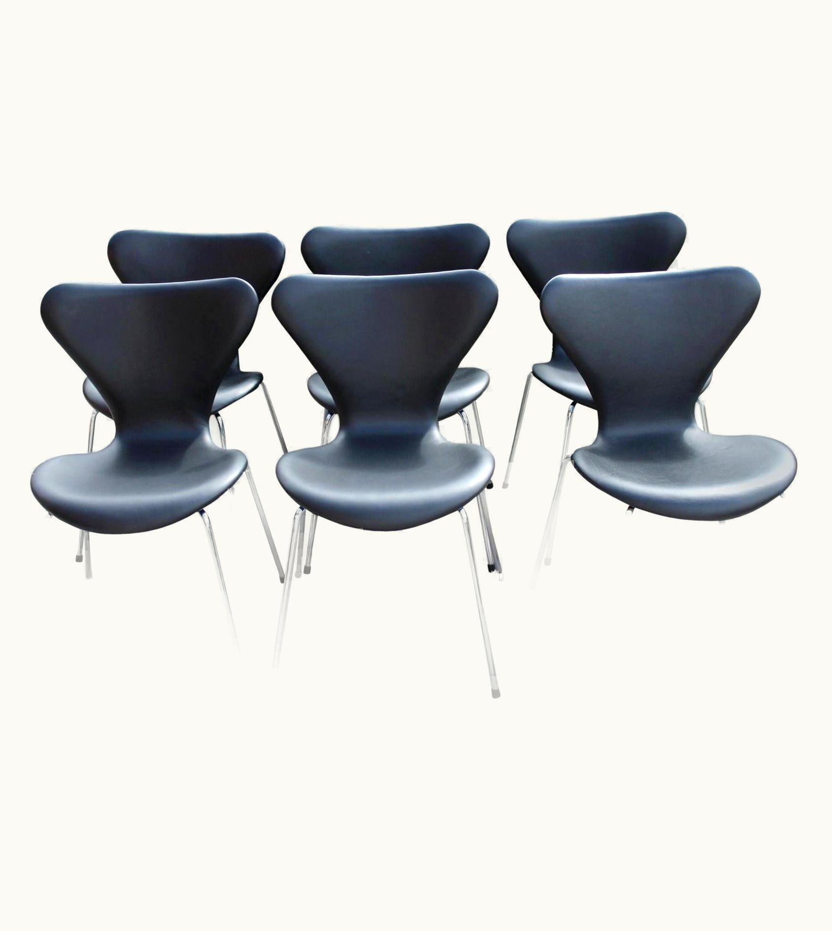 Arne Jacobsen Arne Jacobsen Six Arne Jacobsen Chairs By Fritz Hansen, Black Leather, Model 3107