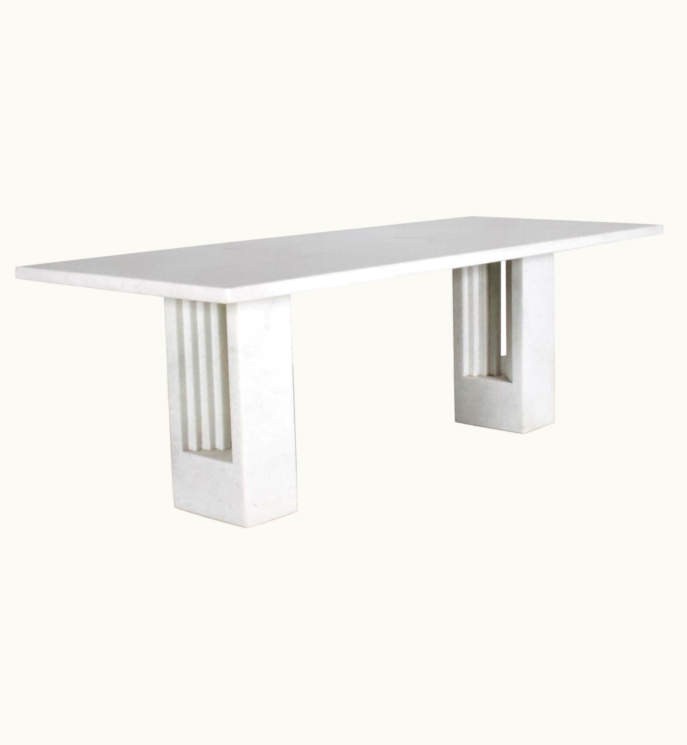 Carlo Scarpa Original 'Delfi' Table By Carlo Scarpa For Simon Gavina, 1968, Cristallo Marble