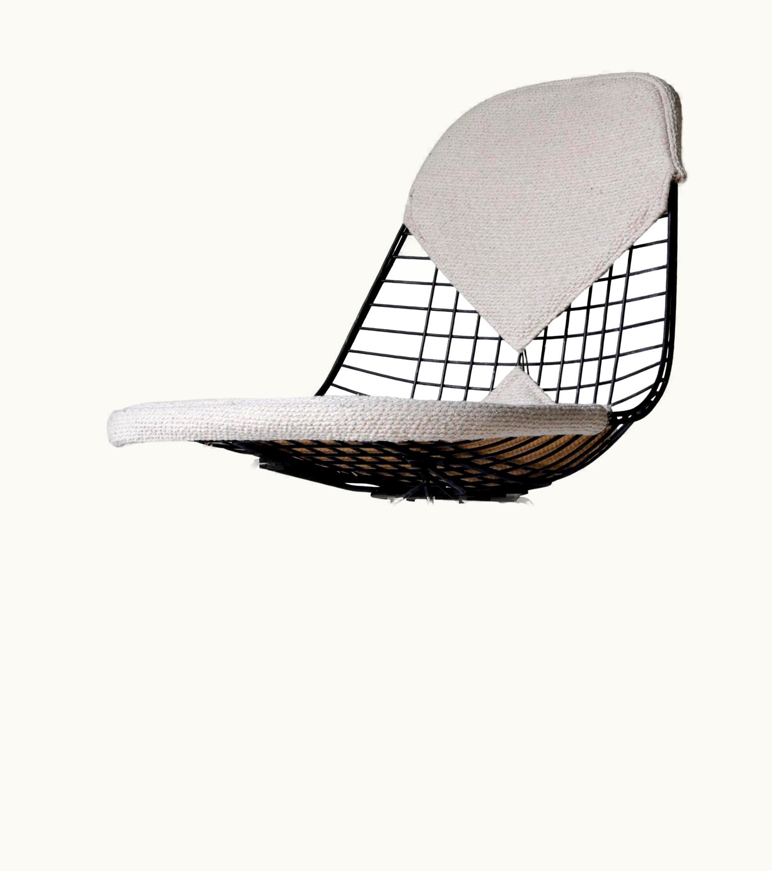 Charles and Ray Eames Vintage Mid Century Modern Eames LKR-1 Black Cats Cradle Lounge Chair