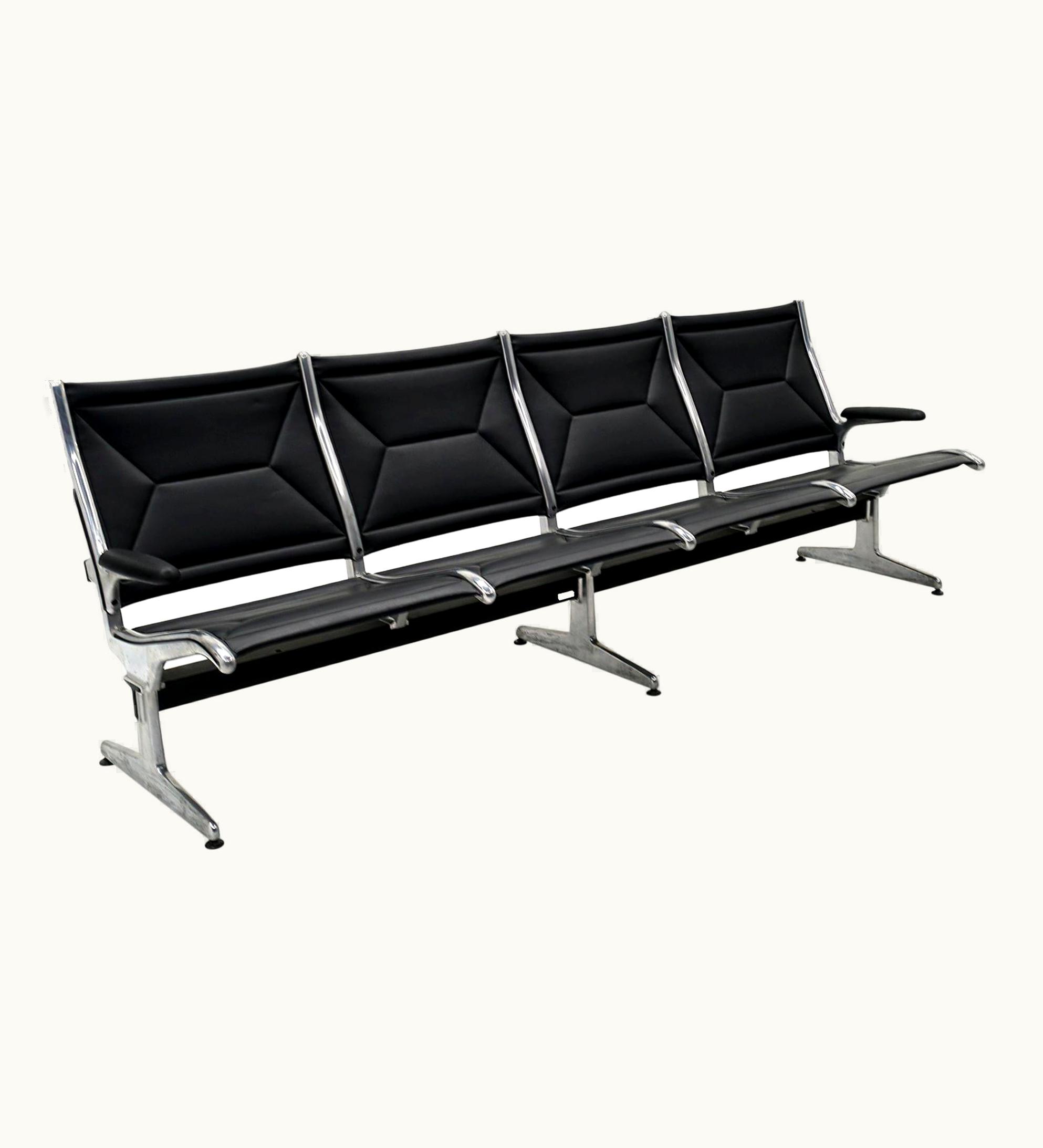 Charles and Ray Eames Four Seat Tandem Unit By Charles & Ray Eames For Herman Miller, No Middle Arms