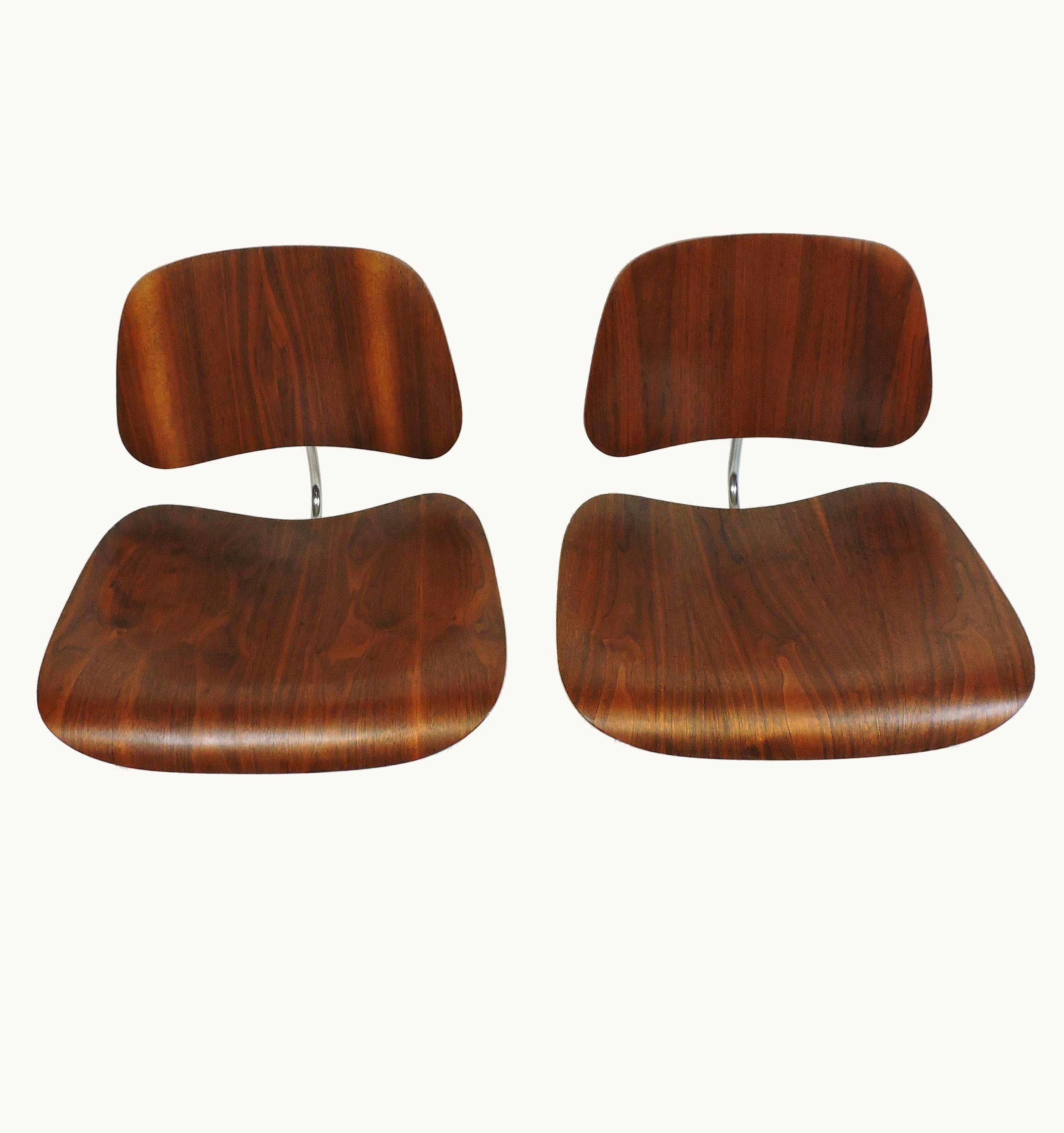 Charles and Ray Eames Early First Edition Eames Walnut LCM Chair For Evans