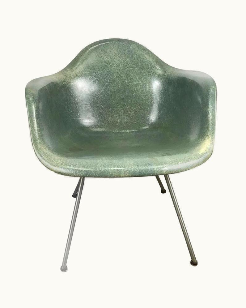 Charles and Ray Eames Classic Modernist Charles And Ray Eames Arm Shell Lounge Chair, Zenith
