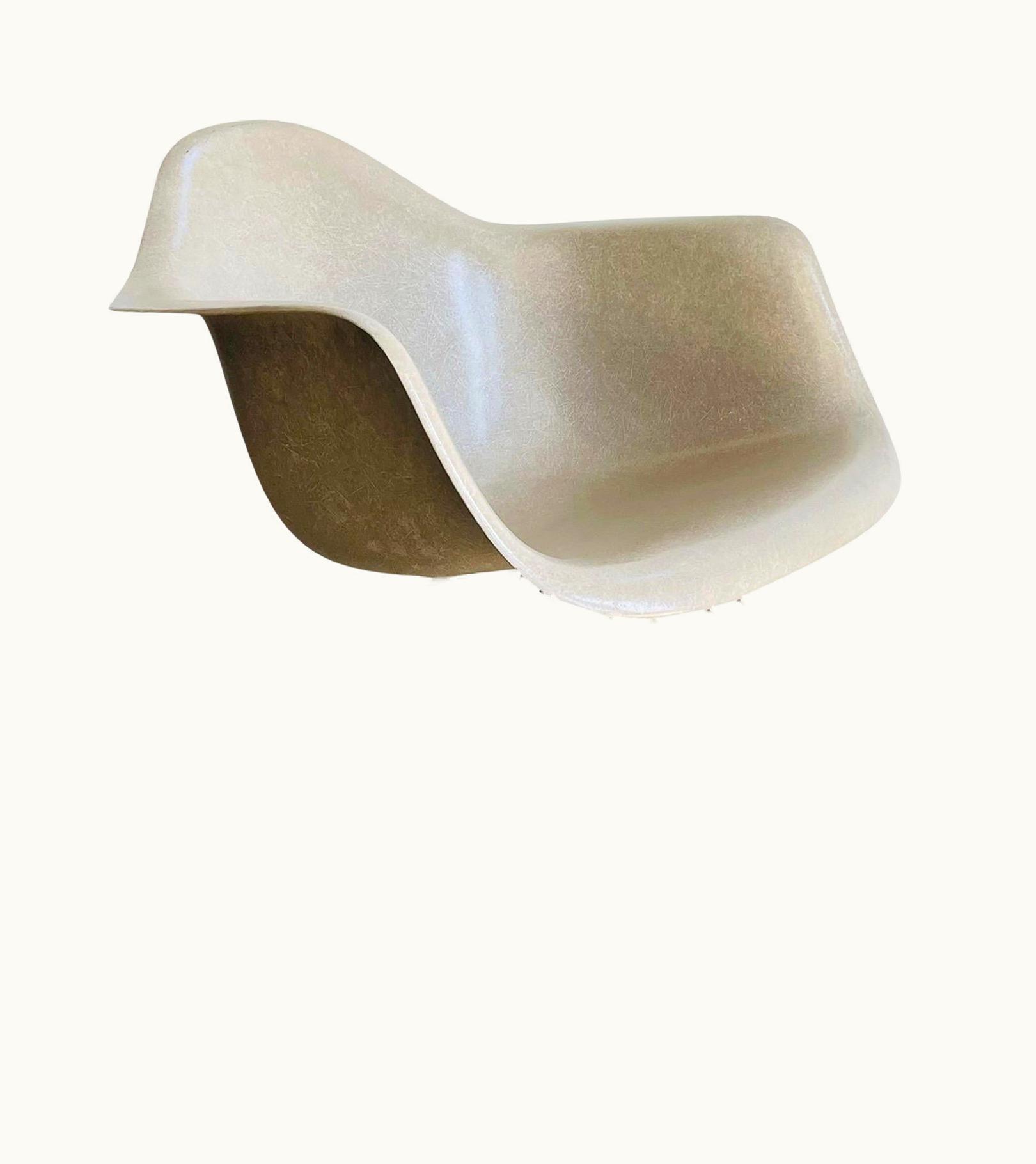 Charles and Ray Eames Charles and Ray Eames Authentic RAR Rocking Chair By Charles & Ray Eames For Herman Miller, 1960s