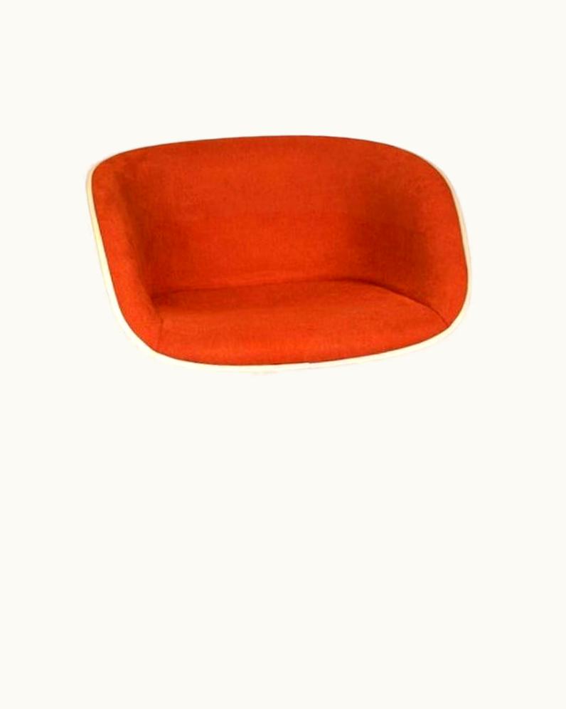 Charles and Ray Eames Mid-Century Modern Fibreglass Dining Chair La Fonda By Eames For VItra, 1960s