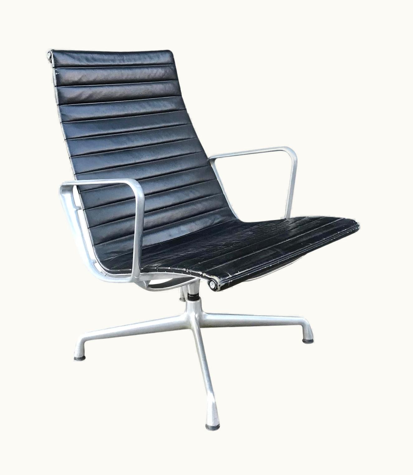 Charles and Ray Eames 1958, Ray & Charles Eames For VItra Lounge Chair EA 116 In Black Leather