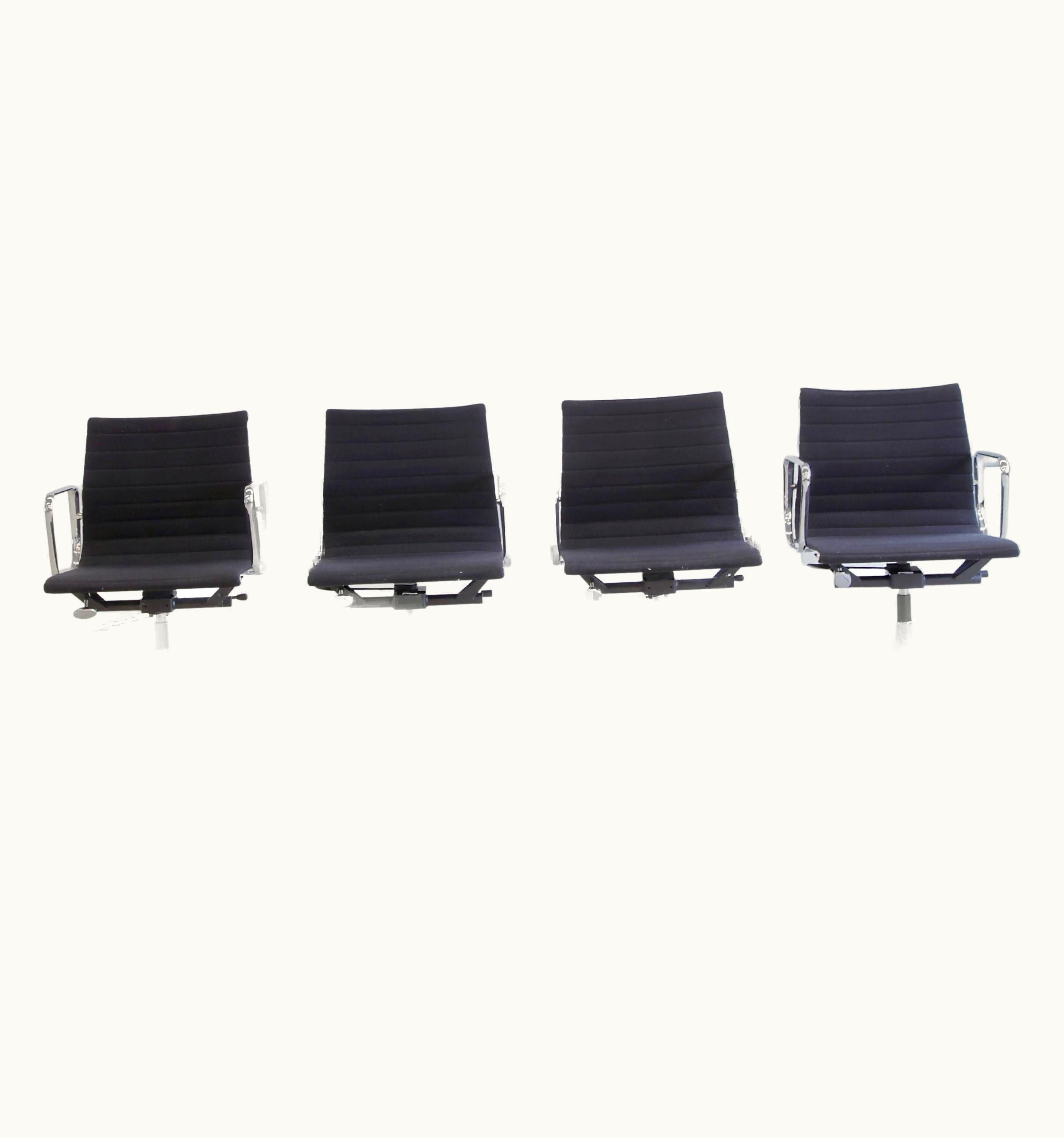 Charles and Ray Eames Charles and Ray Eames Set Of 4 Charles & Ray Eames Aluminium Office Chairs, VItra 'EA117'