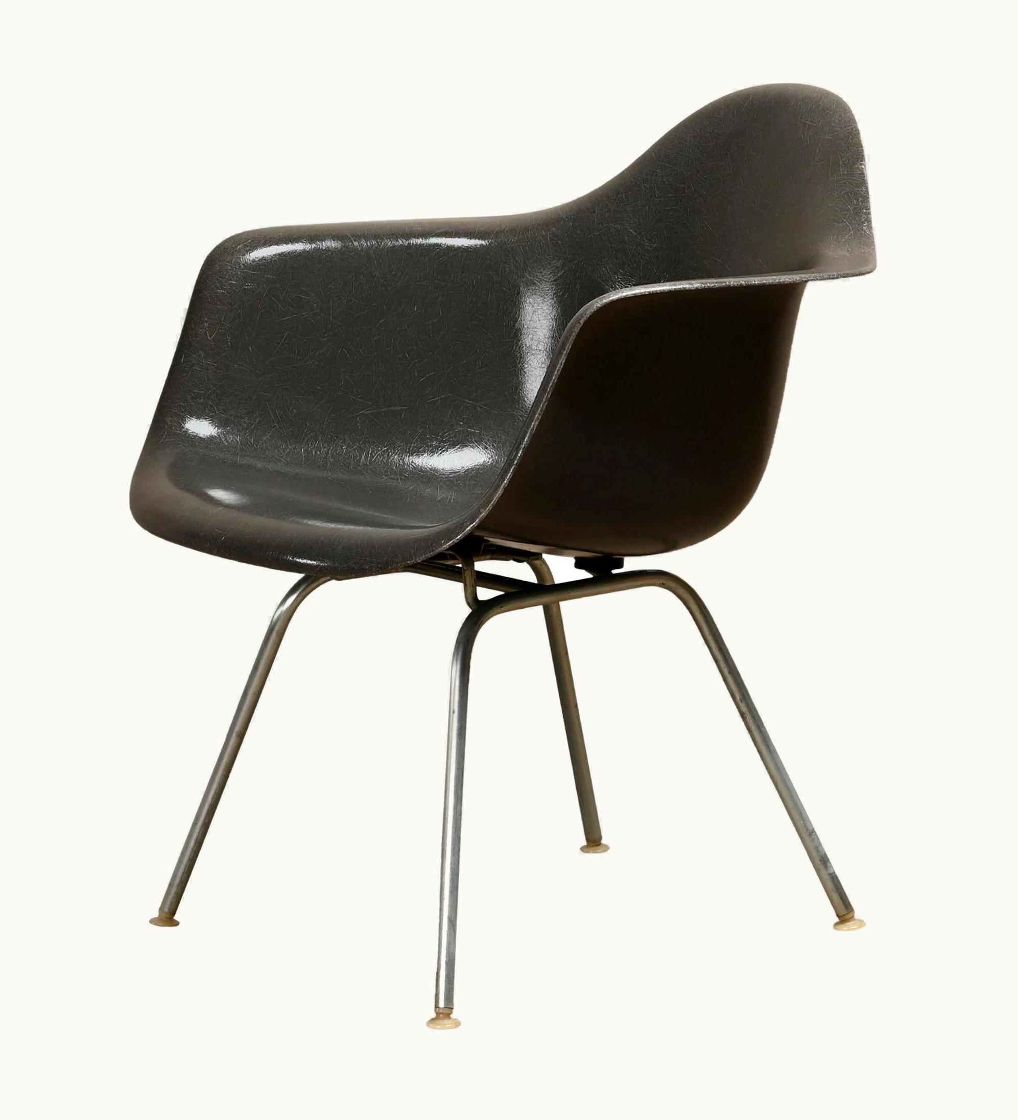 Charles and Ray Eames;Charles Eames Charles & Ray Eames Max Armchair Elephant Hide Grey Fiberglass For Herman Miller