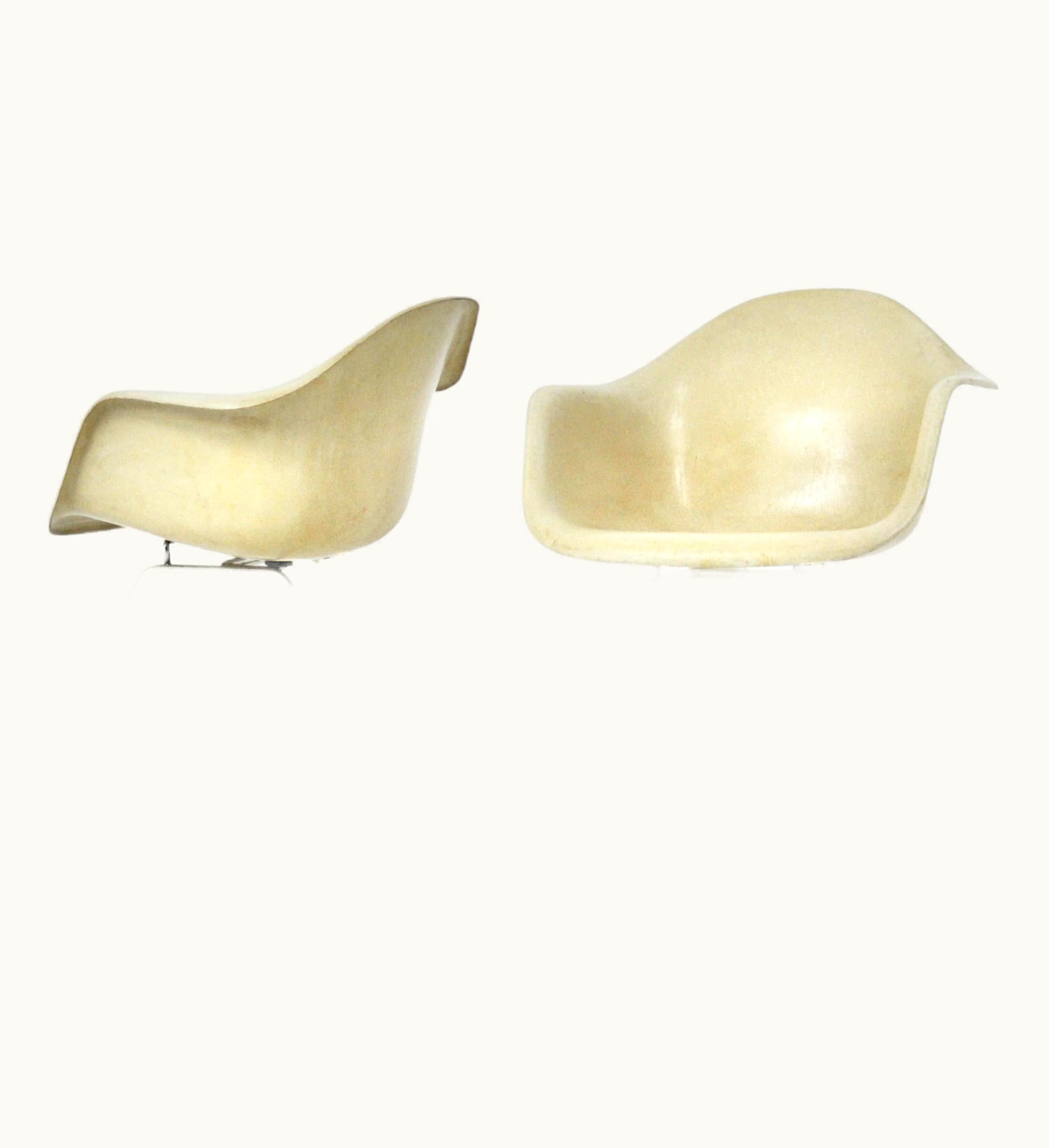 Charles and Ray Eames Charles and Ray Eames Armchairs By Charles And Ray Eames For Herman Miller, 1970s Set Of 2