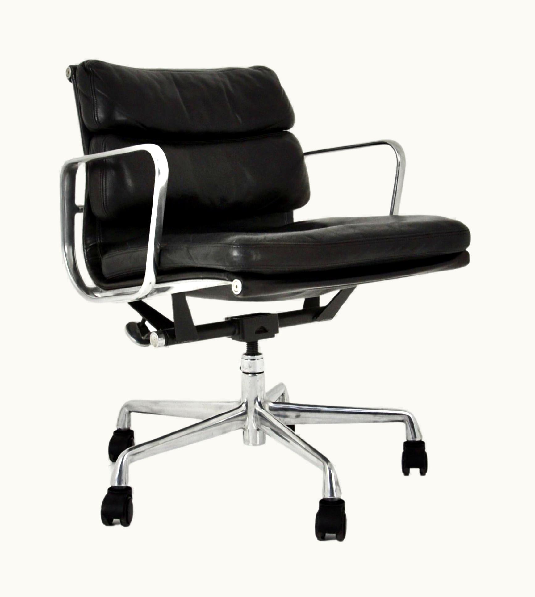 Charles and Ray Eames Black Leather Soft Pad Chair By Charles & Ray Eames For ICF, 1970s