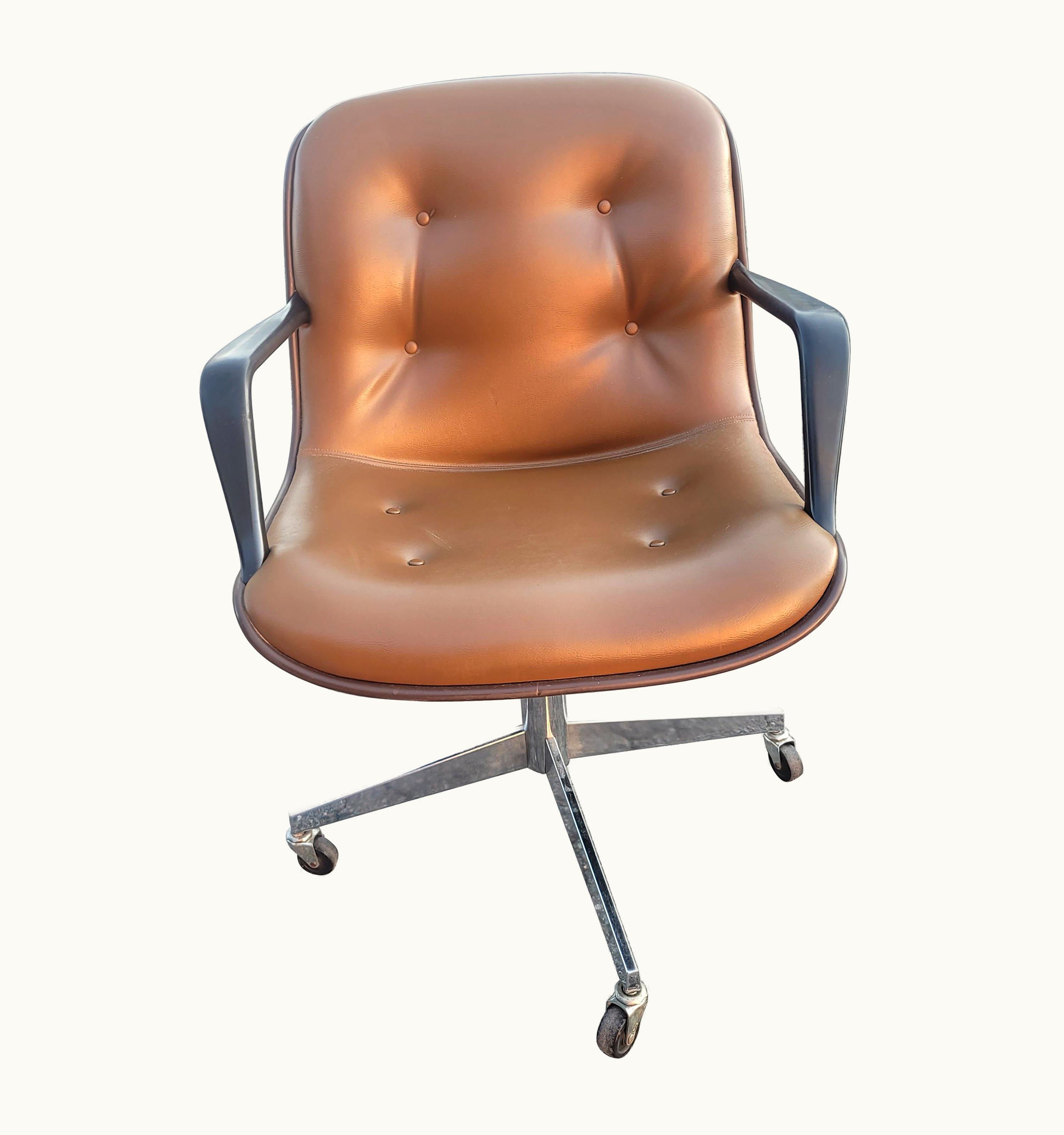 Charles Pollock Charles Pollock By Knoll Executive Chair, 1970s