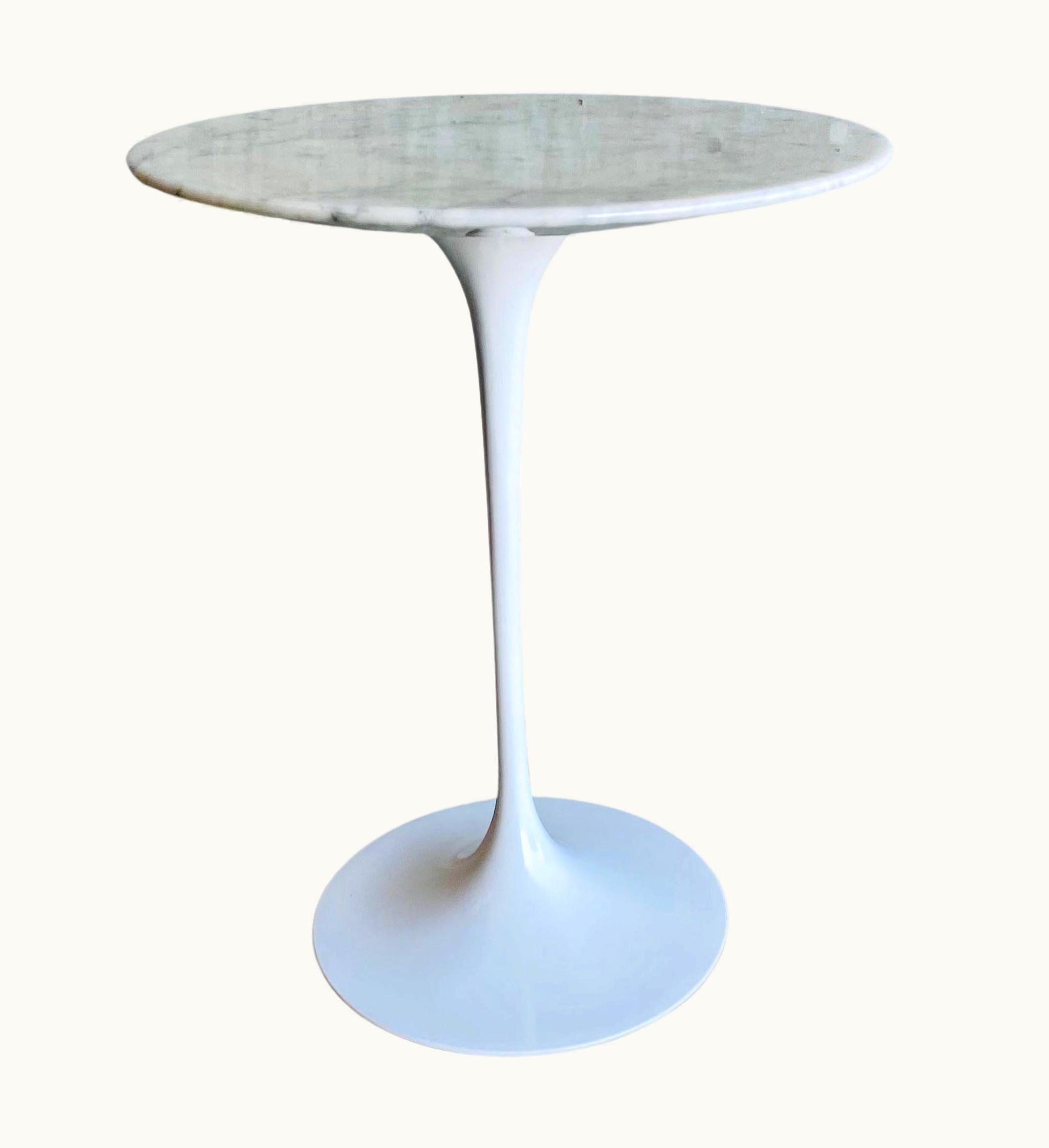 Eero Saarinen Eero Saarinen White Carrara Marble Tulip Side Table By Knoll, 1960