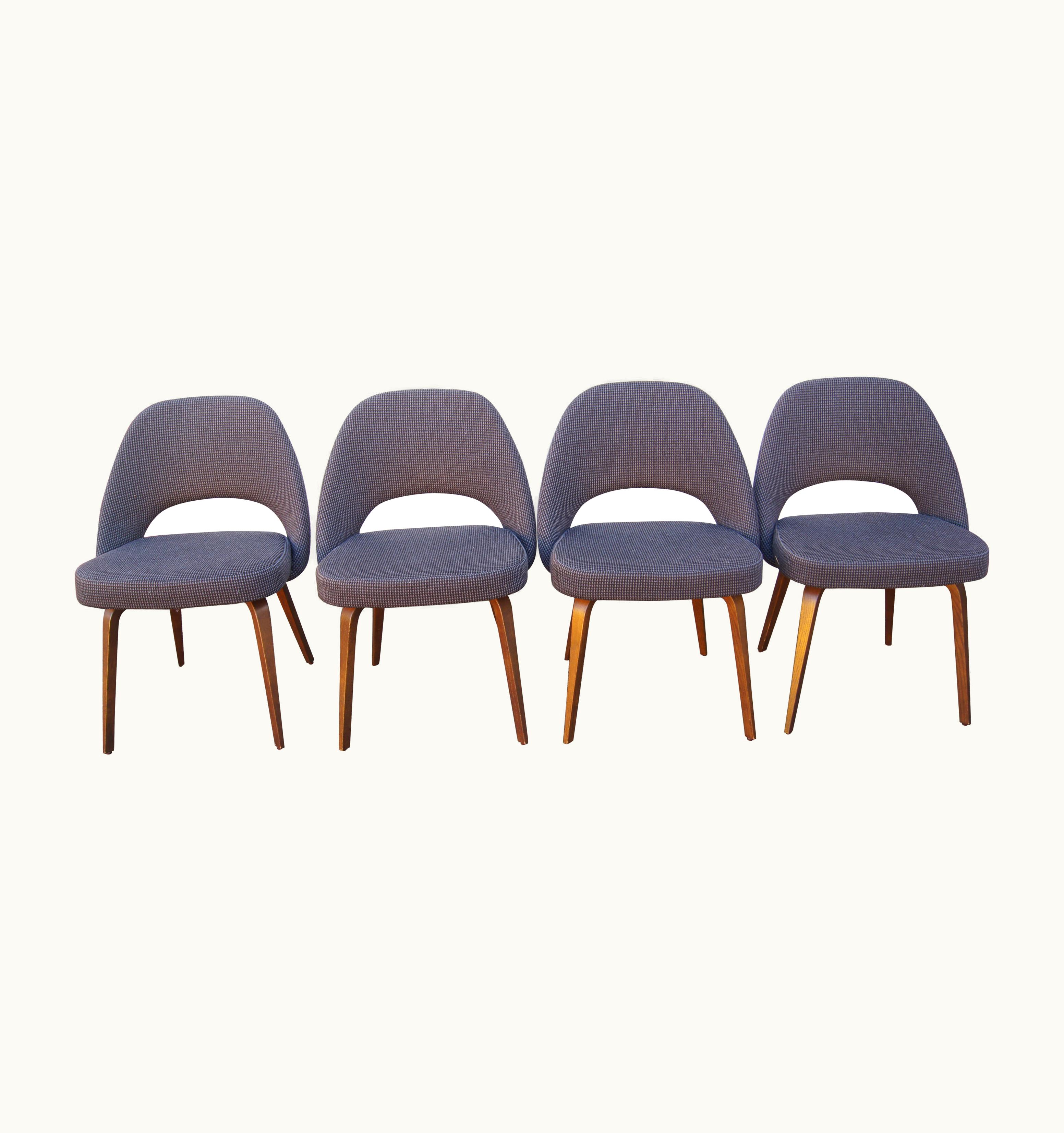 Eero Saarinen Eero Saarinen Set Of Four Executive Side Chairs By Eero Saarinen For Knoll