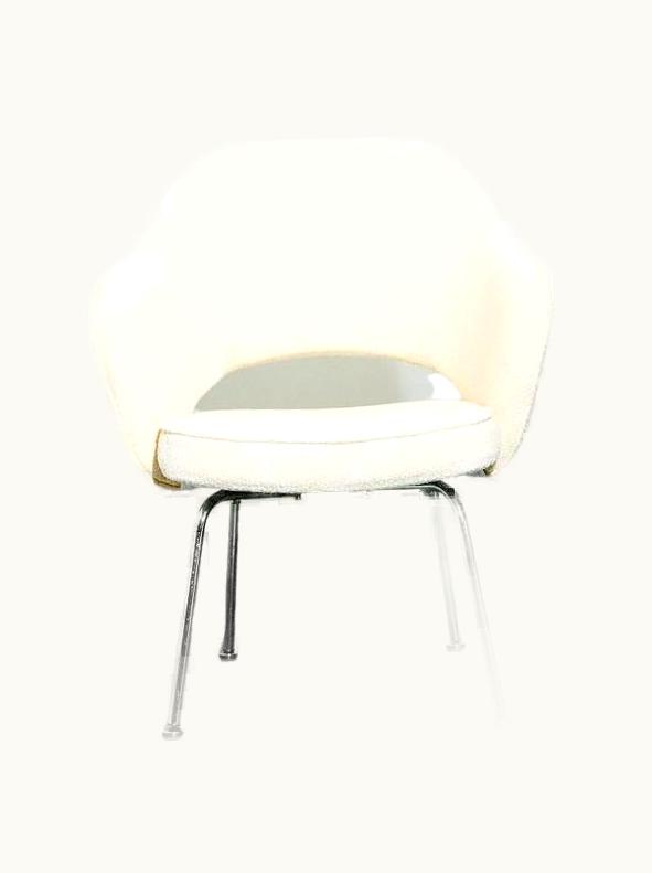 Eero Saarinen Eero Saarinen Executive Side Chair In Ivory Boucle