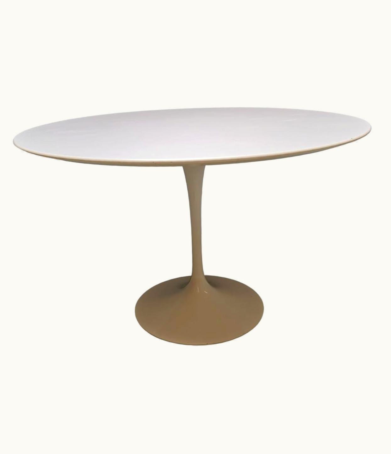 Eero Saarinen Eero Saarinen Tulip Knoll