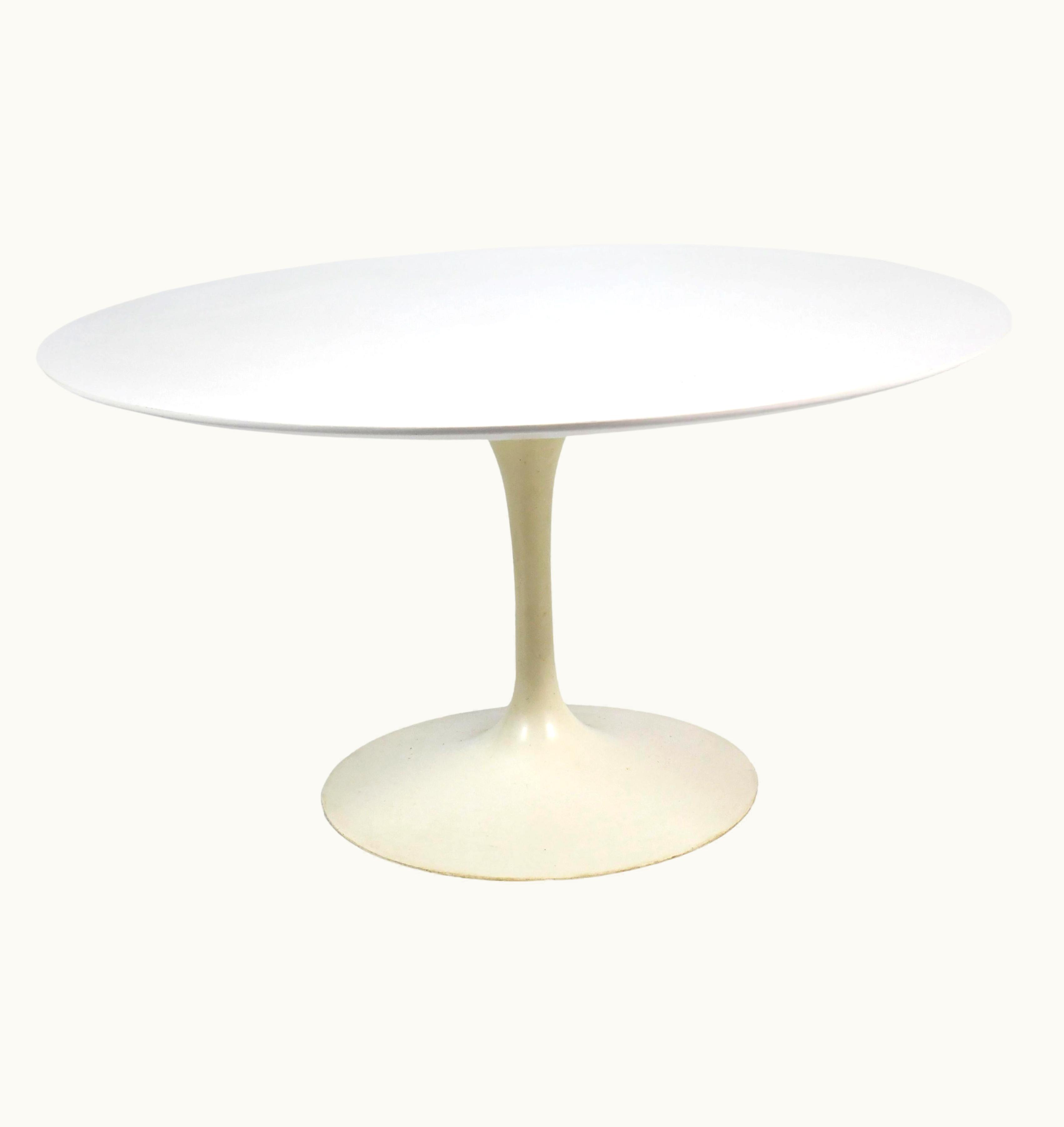 Eero Saarinen Eero Saarinen Tulip Dining Table By Knoll