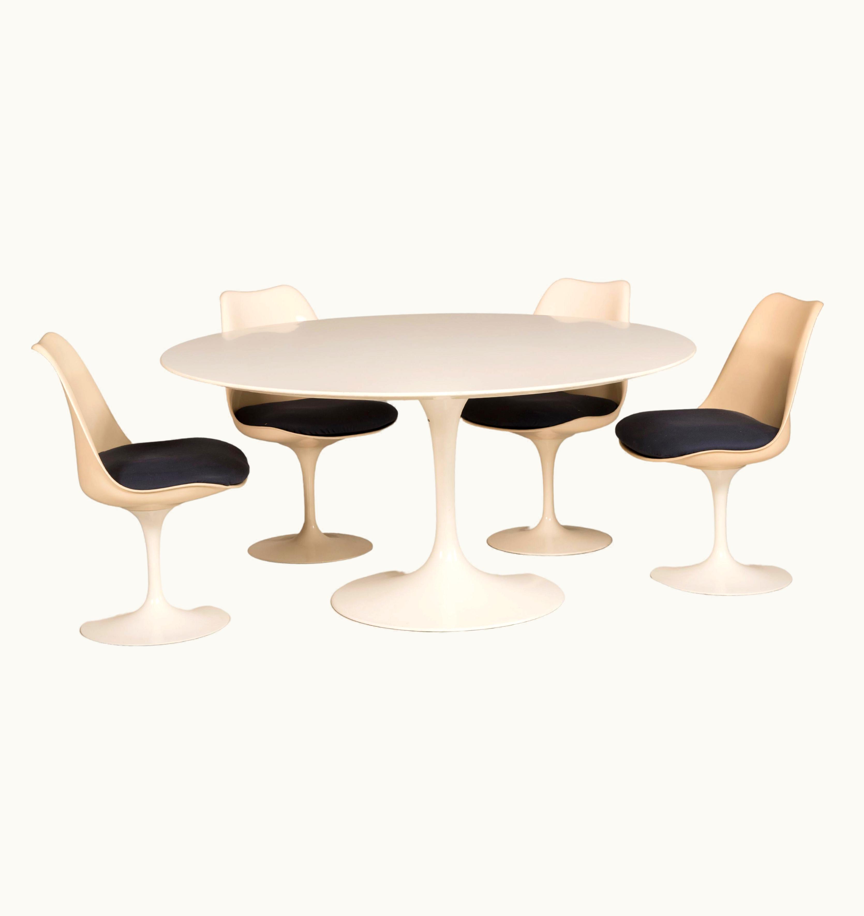 Eero Saarinen Eero Saarinen Knoll International Saarinen Pedestal Set Of White Laminated Table And 4 Chairs