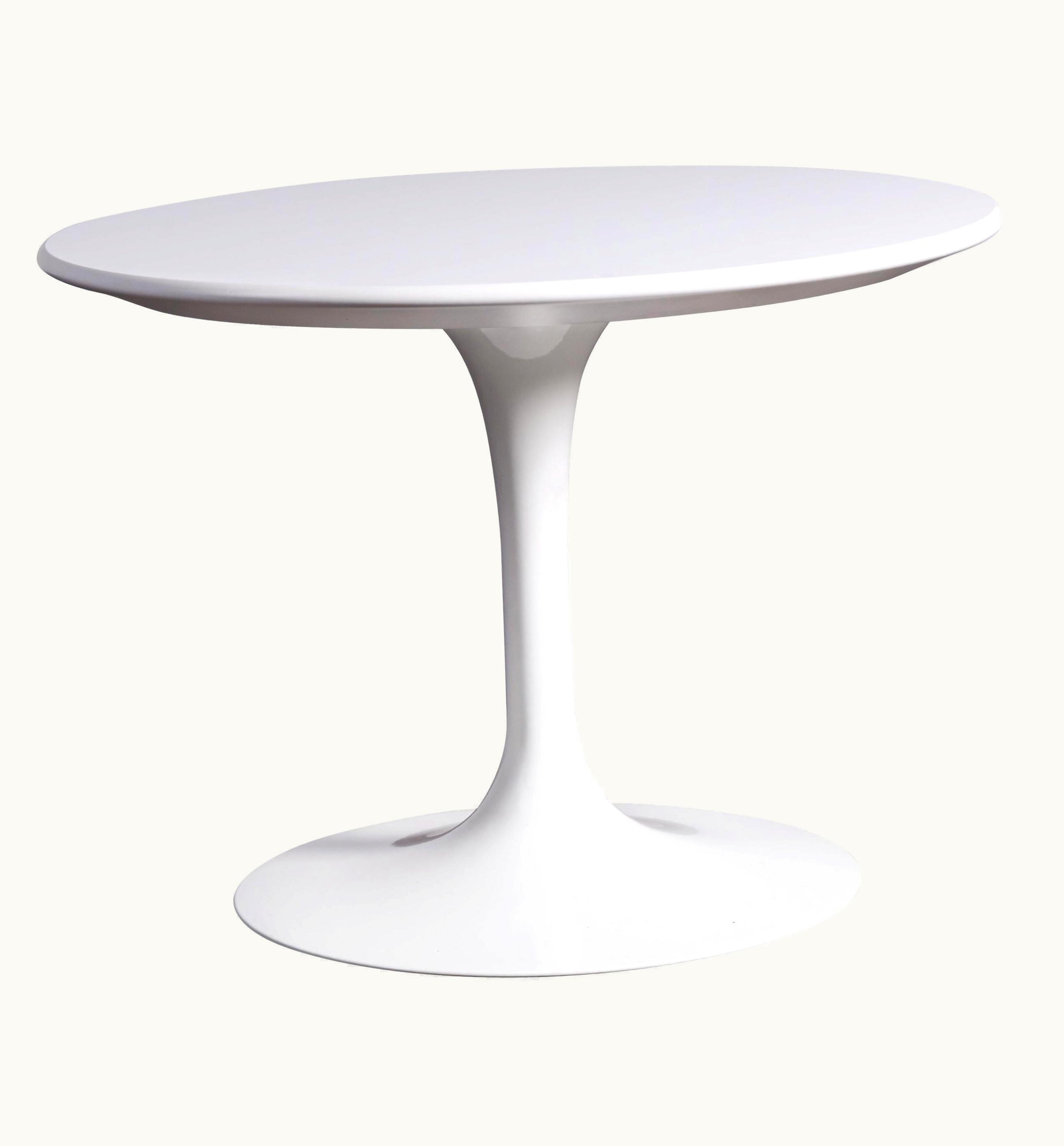 Eero Saarinen Eero Saarinen White Saarinen Tulip Side Table For Knoll, Rare Low Profile, Signed