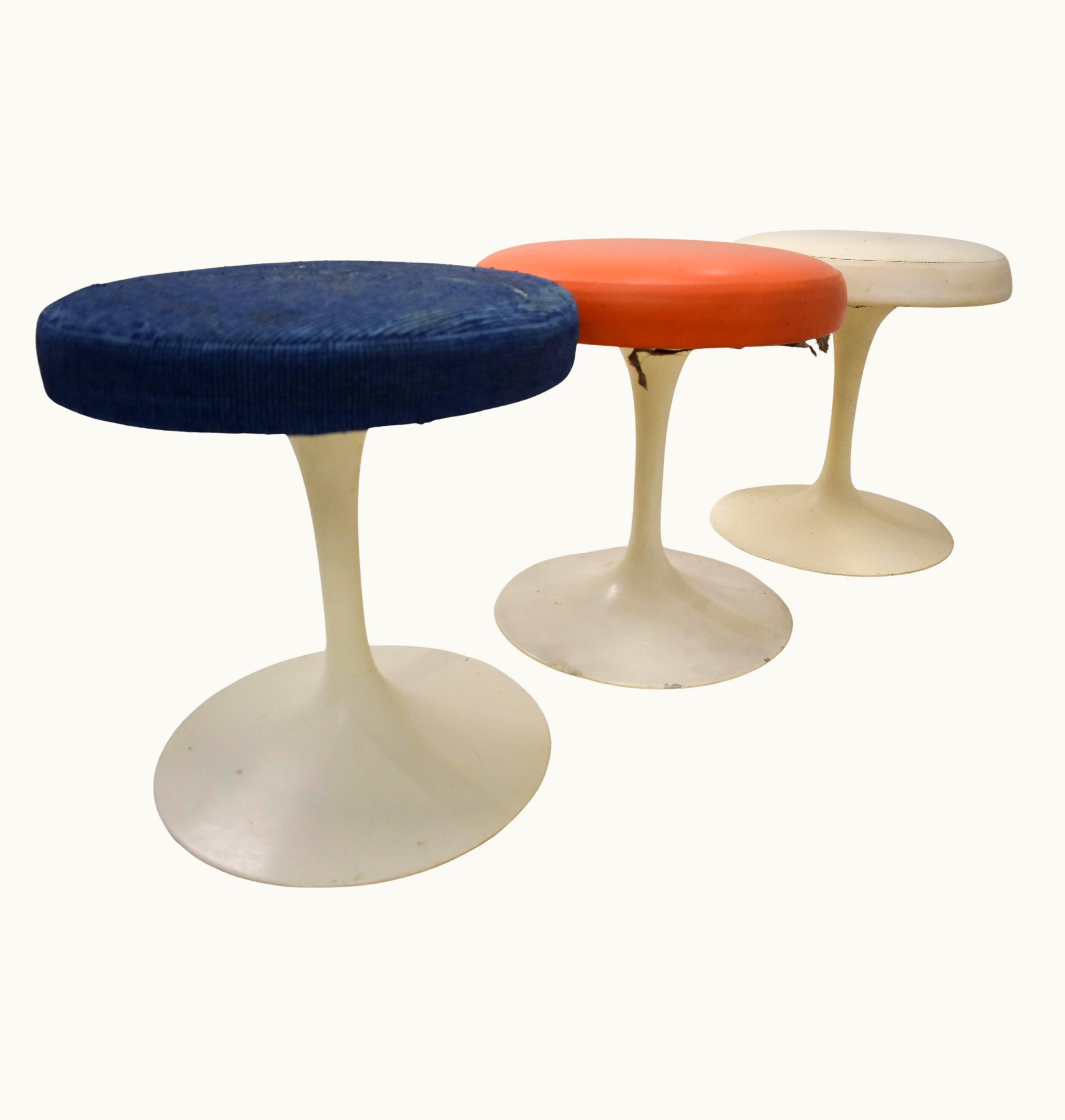 Eero Saarinen Eero Saarinen Vinyl Seat Eero Saarinen Tulip 'Tm' Stools For Knoll Associates