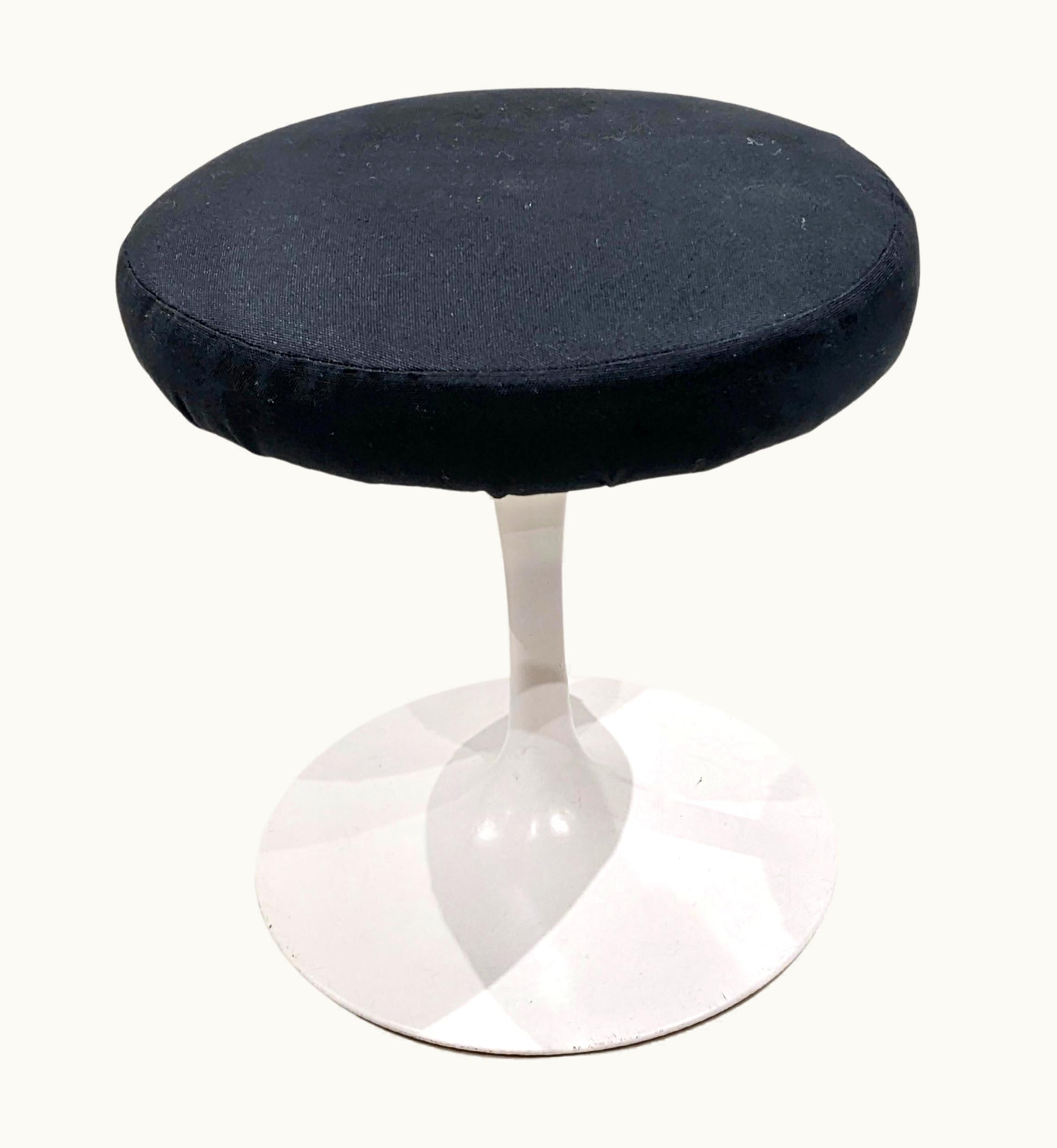 Eero Saarinen Eero Saarinen Swivel Stool By Eero Saarinen For Knoll International