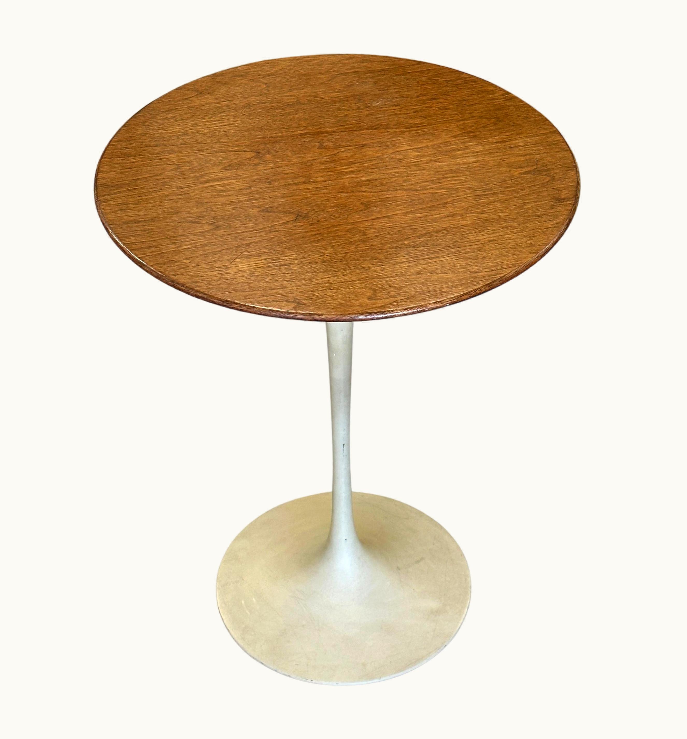 Eero Saarinen Eero Saarinen Early 1960's Knoll Saarinen Walnut Table
