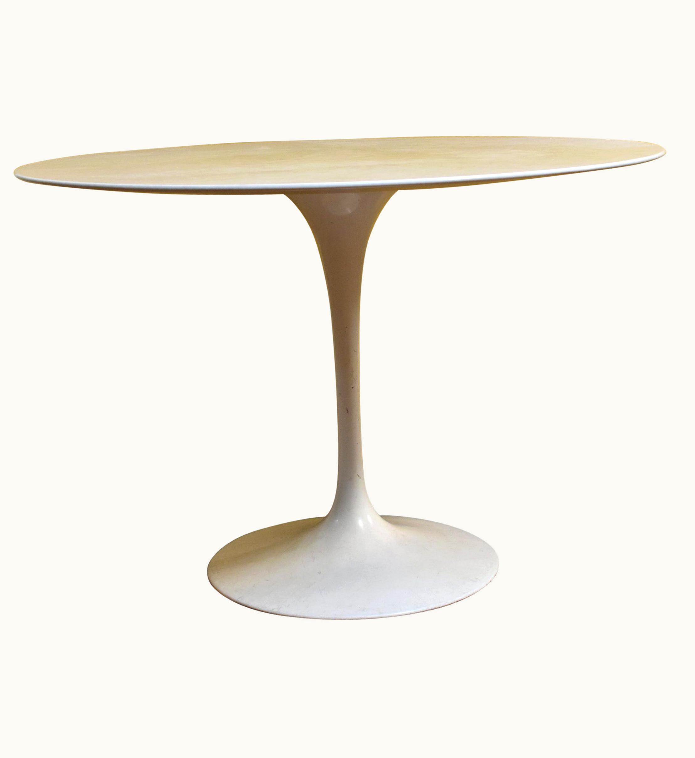 Eero Saarinen Eero Saarinen Tulip, Eero Saarinen Pedestal Round Table, By Knoll, 1970, Top In White Marble