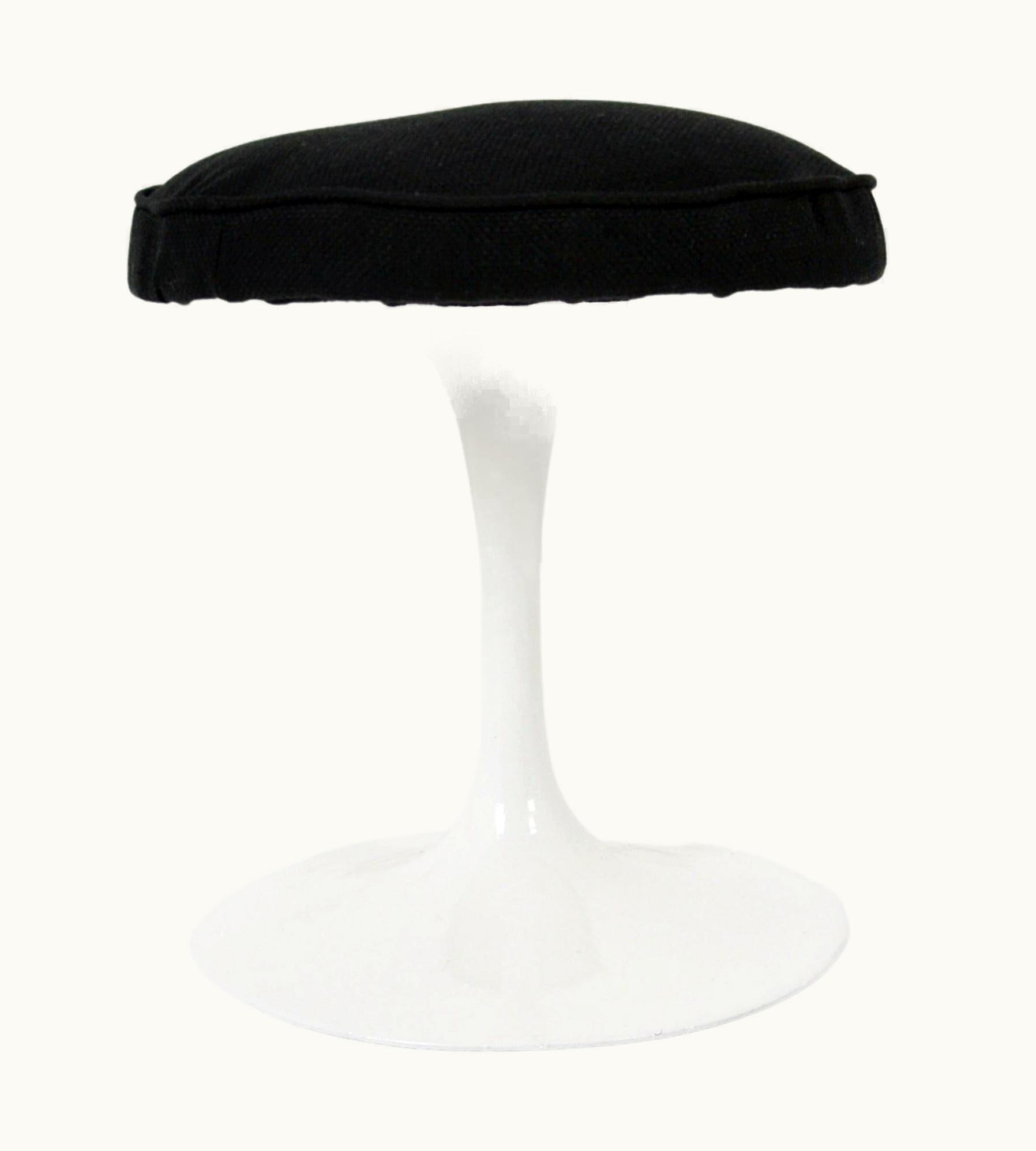 Eero Saarinen Eero Saarinen Tulip Stool By Eero Saarinen For Knoll International, 1970s