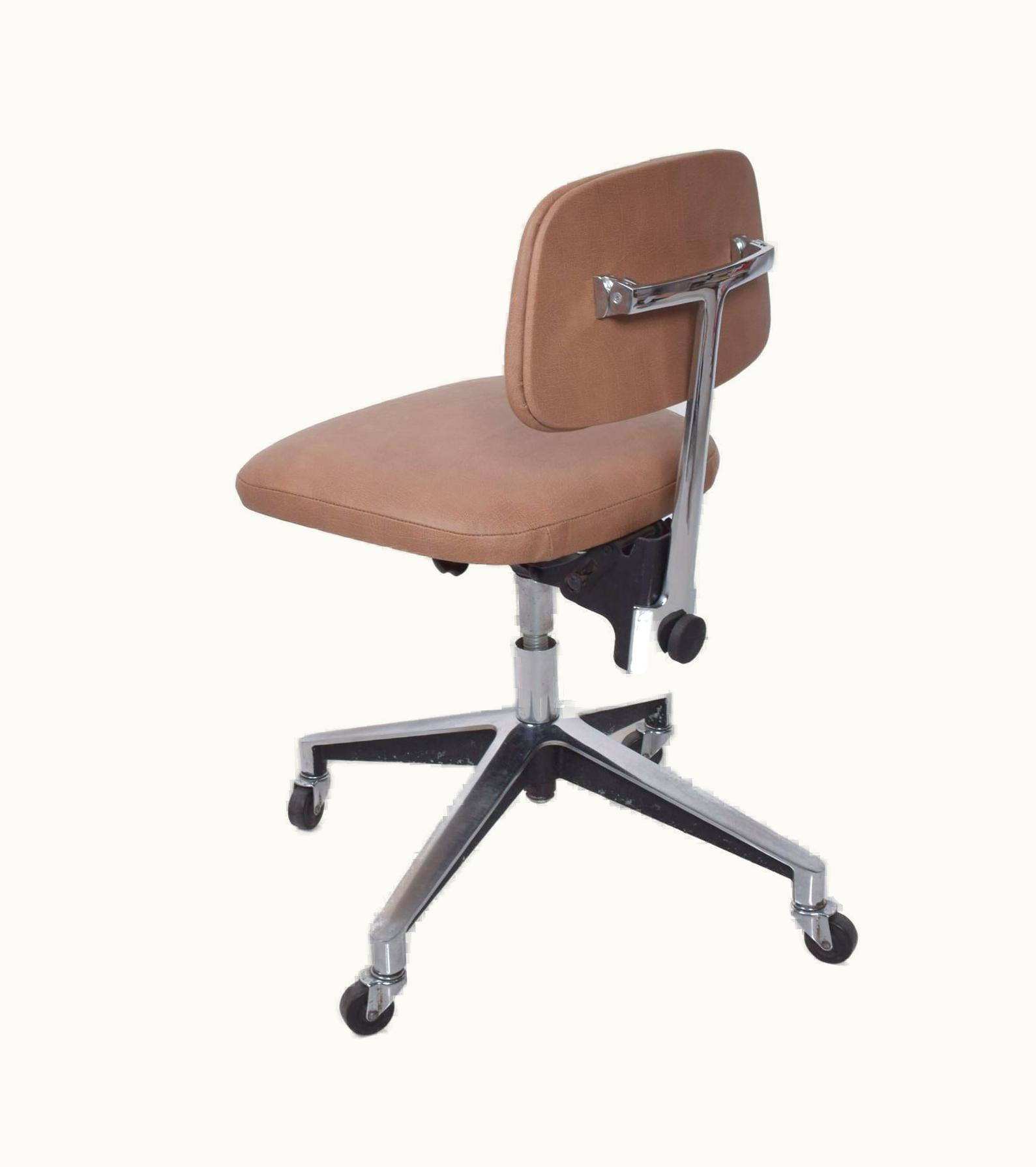 Eero Saarinen Eero Saarinen 1970s Saarinen KNOLL Office Desk Task Chair Tan Leather Chrome Adjustable