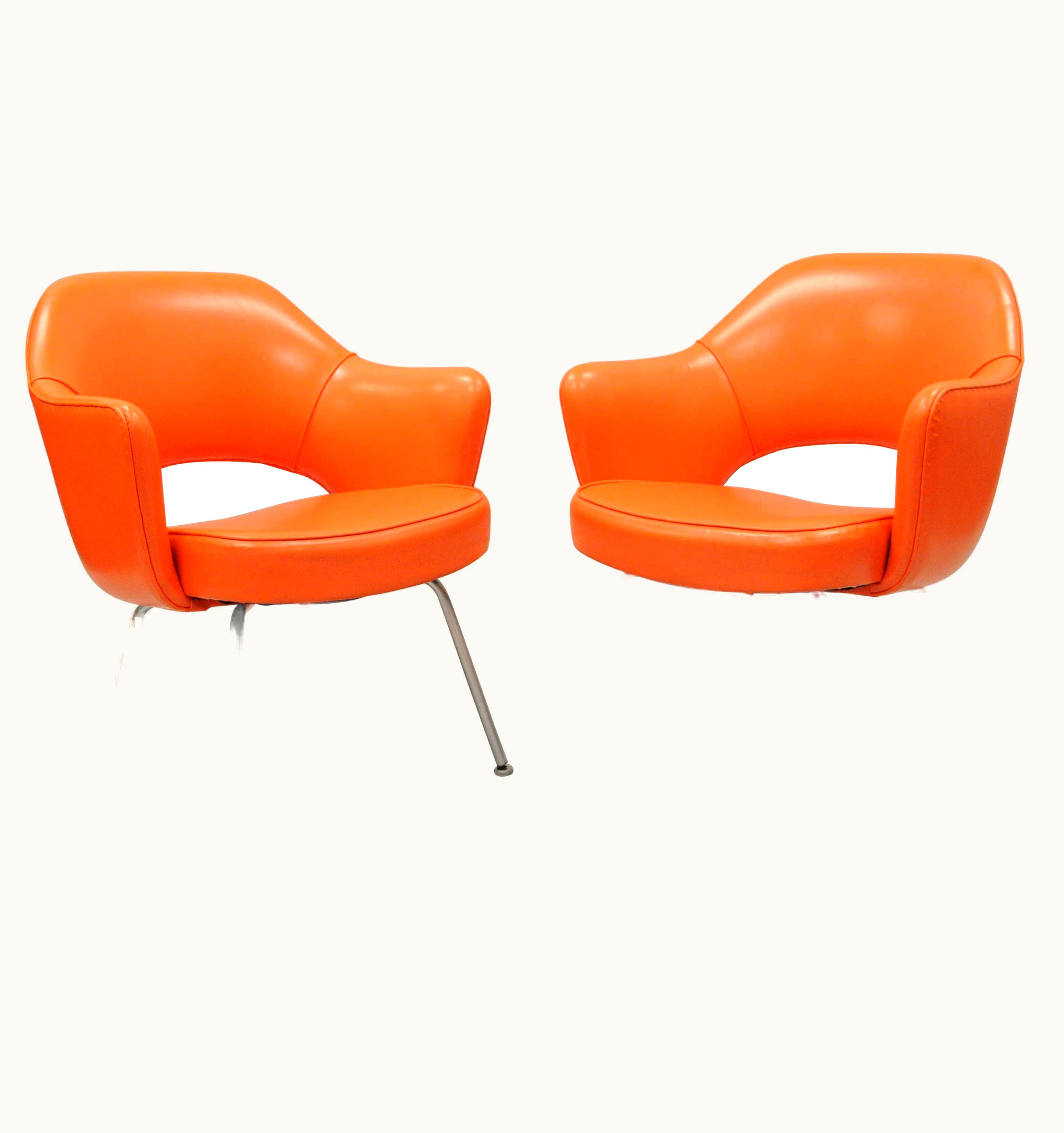 Eero Saarinen Eero Saarinen Pair Of Eero Saarinen For Knoll Executive Arm Chairs Early Original Orange Vinyl