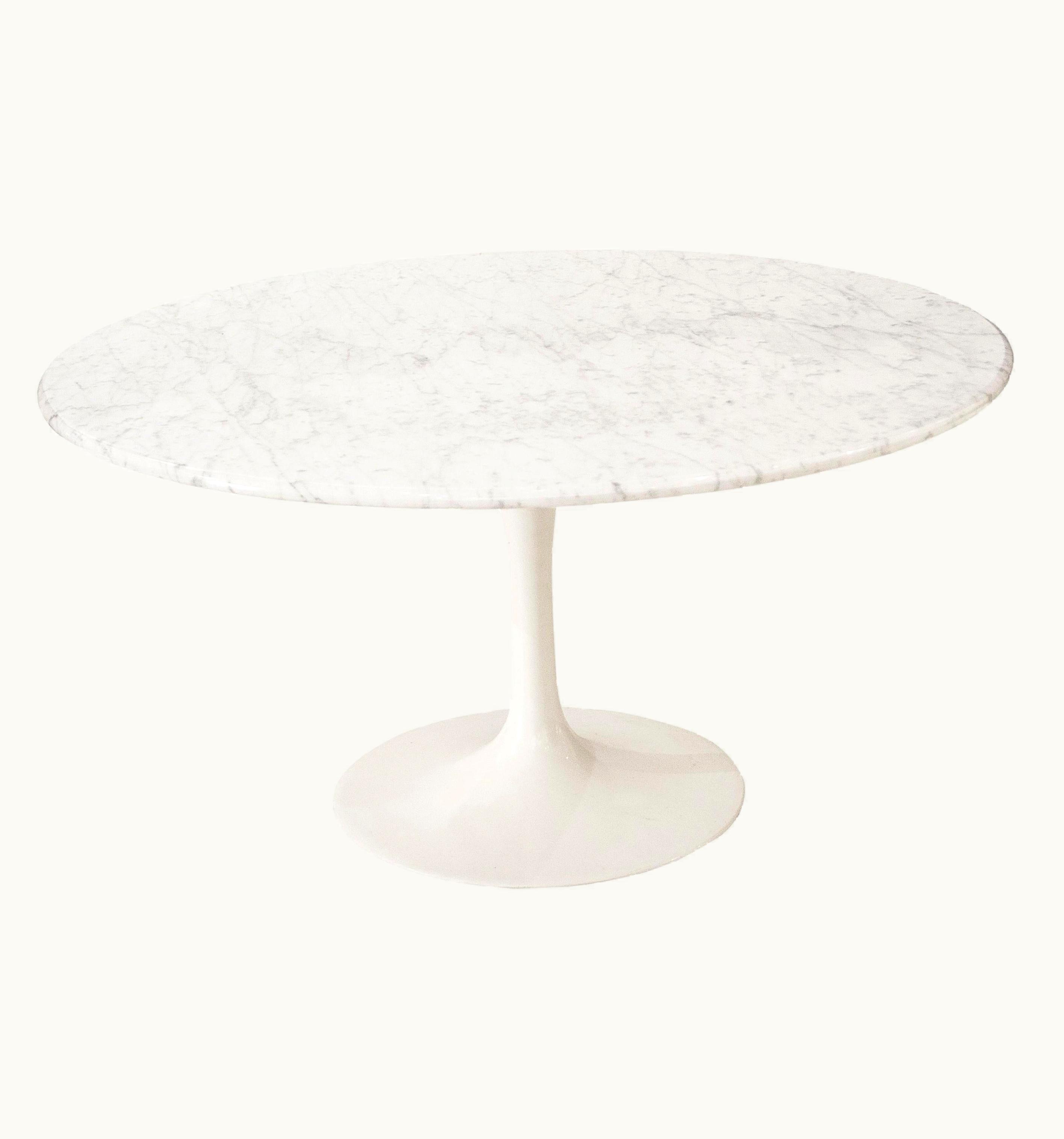 Eero Saarinen Eero Saarinen Mini Tulip Table, Designed By Eero Saarinen And Edited By Knoll, USA, 1956