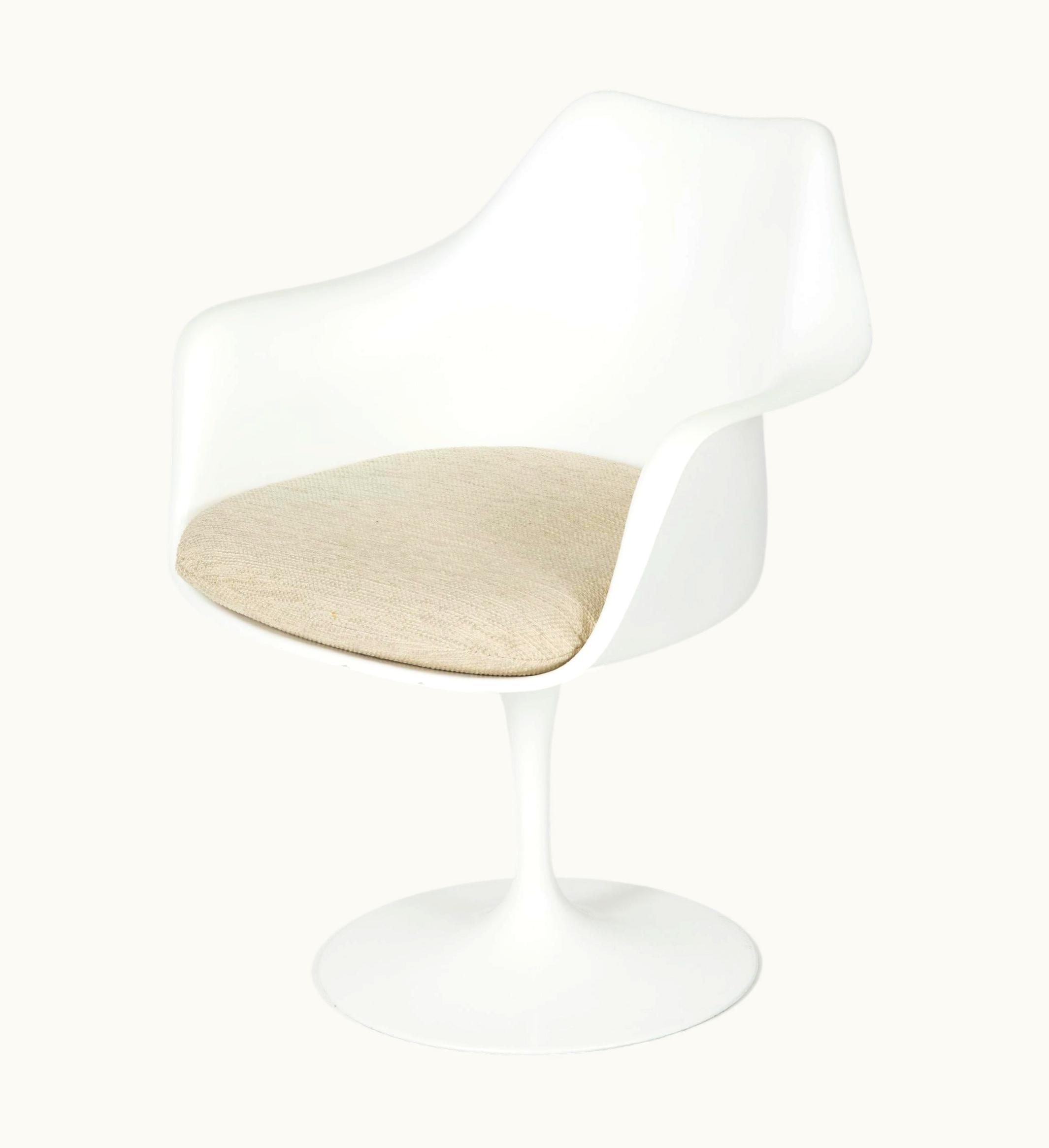 Eero Saarinen Eero Saarinen Tulip Chair By Eero Saarinen For Knoll International, 1970s